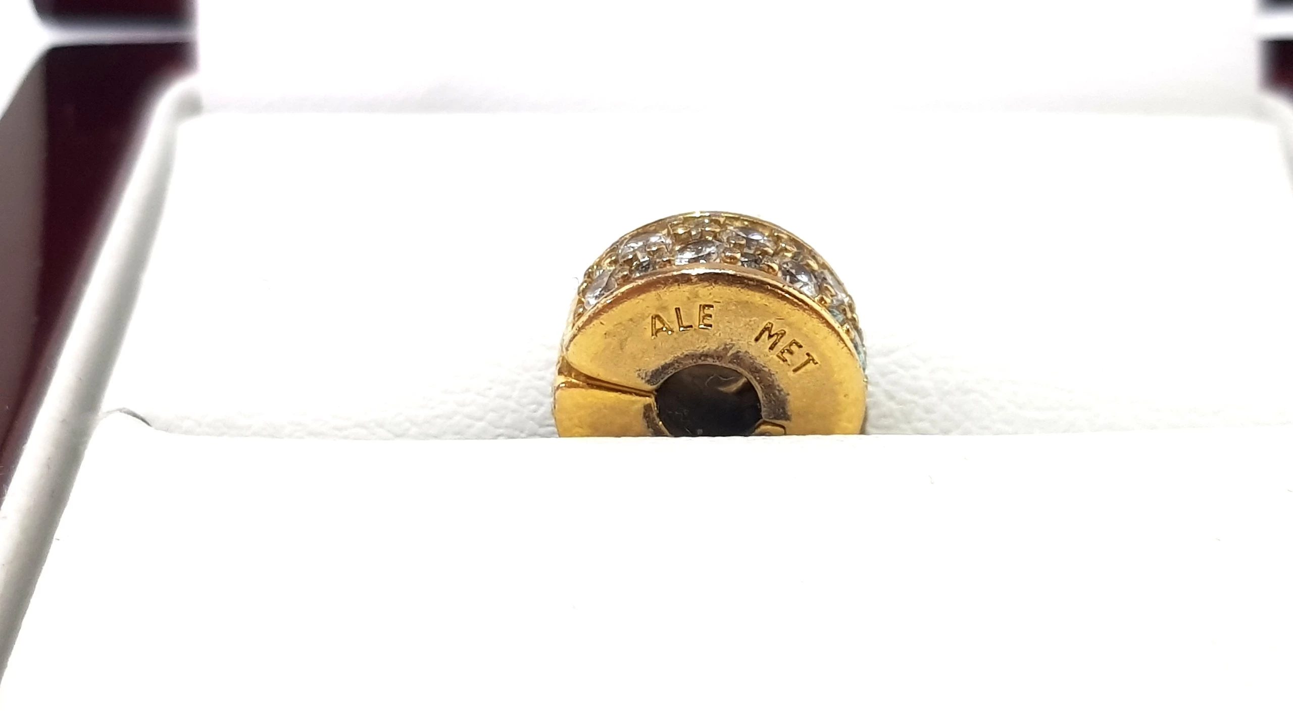 klips-pandora-shine-pave-charms-pozlacanyale-met-sredn1cm-245g-768658c01-stan-11323-2