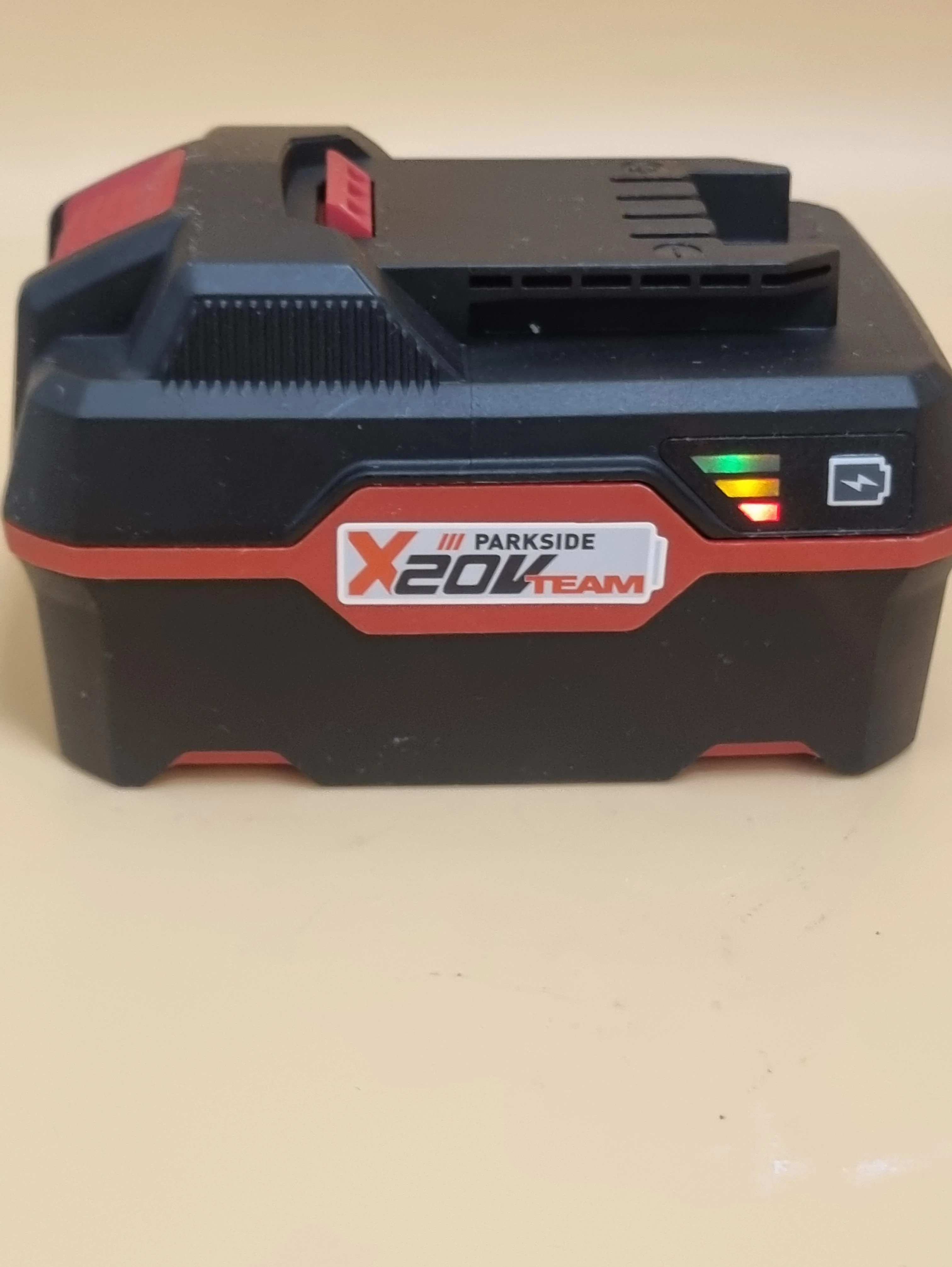 akumulator-parkside-pap-20-b3-20v-4ah-stan-11323-2