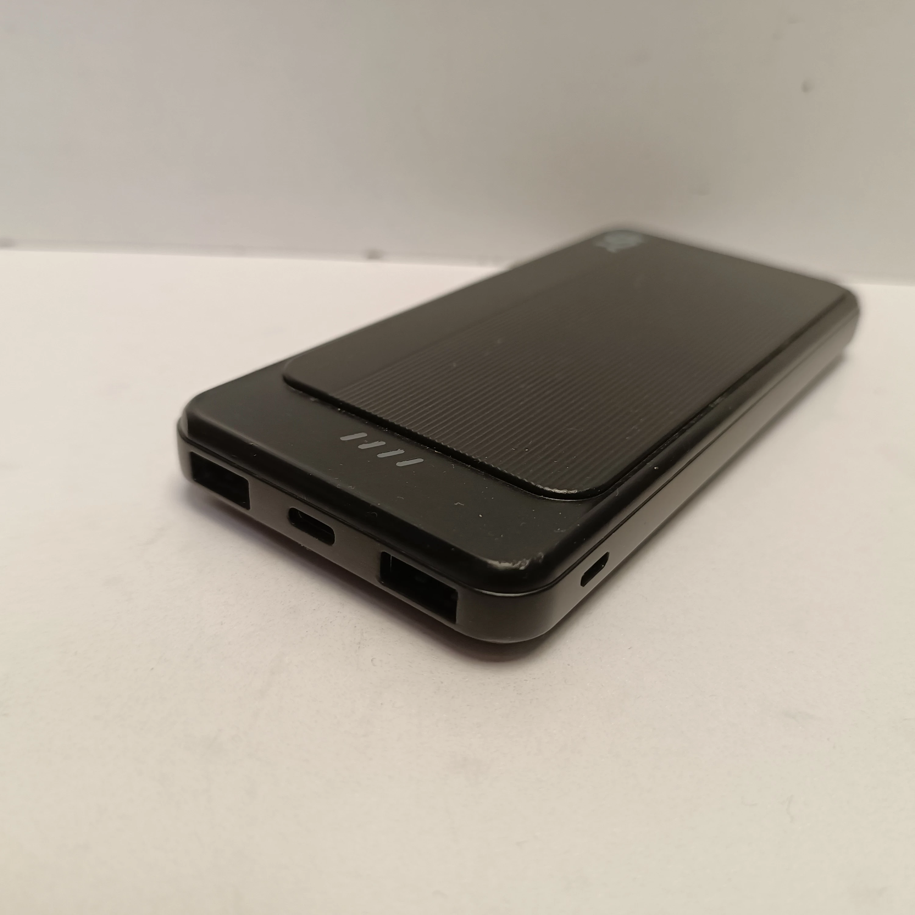 powerbank-isy-10000mah-kod-producenta-ipp-10000-c-bk