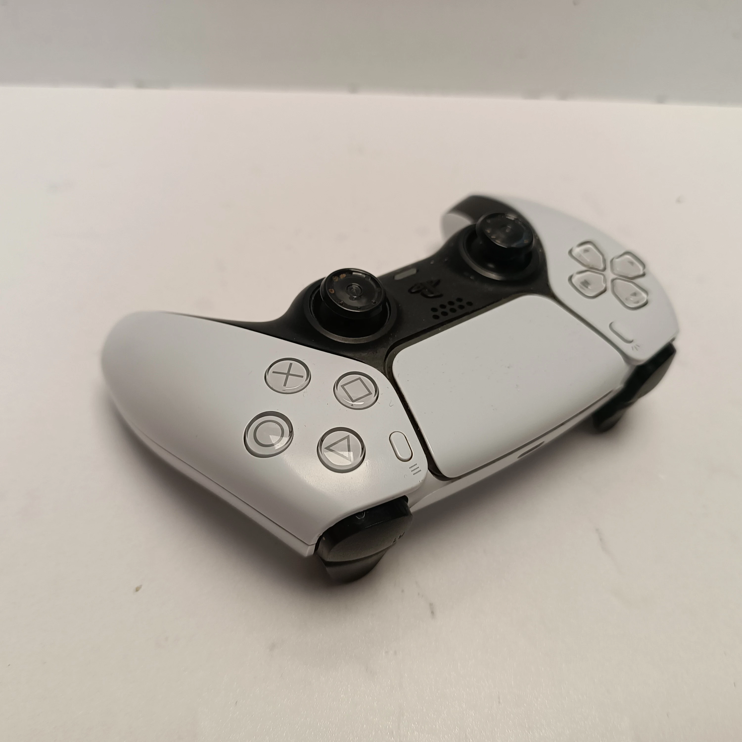 pad-do-ps5-sony-cfi-zct1w-waga-produktu-z-opakowaniem-jednostkowym-0430