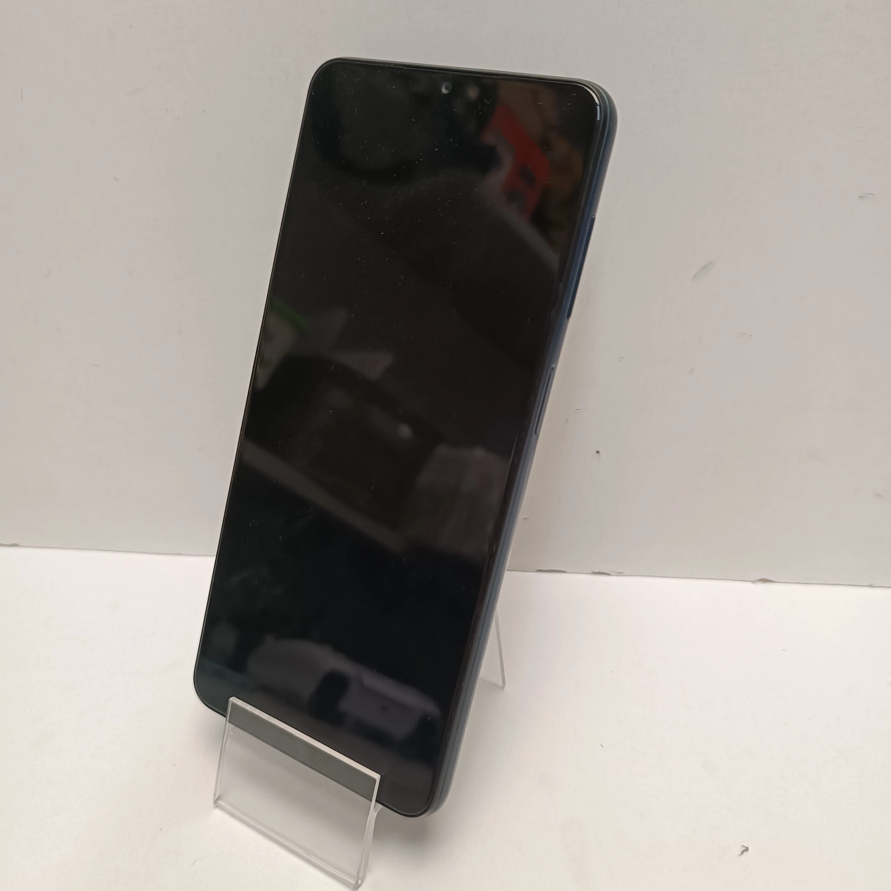 telefon-samsung-galaxy-m12-464gb-stan-11323-2