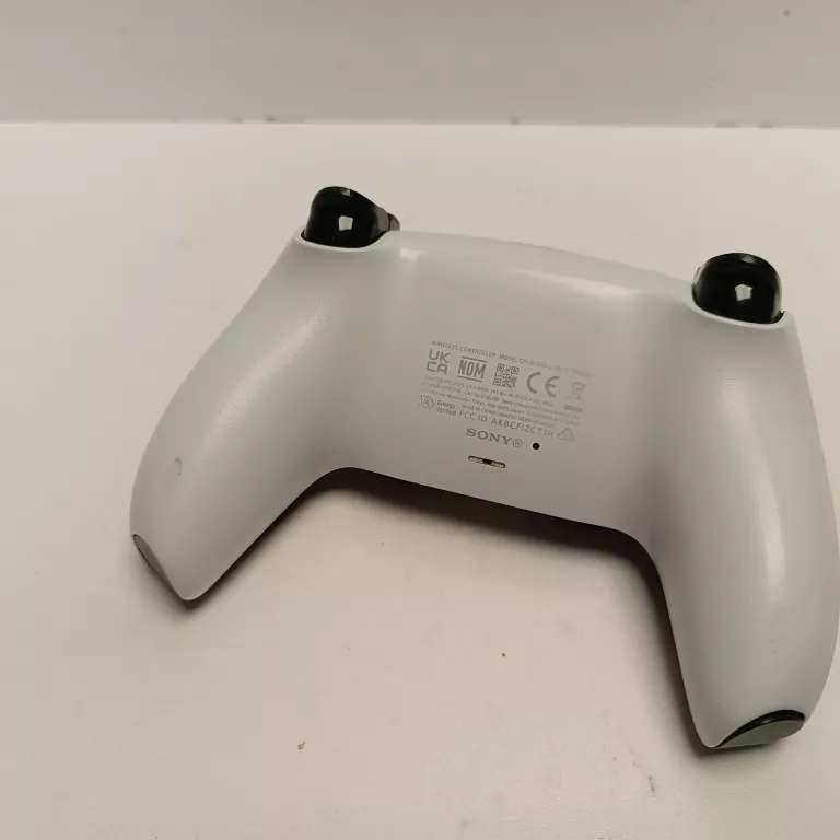pad-do-ps5-sony-cfi-zct1w-liczba-przyciskow-16