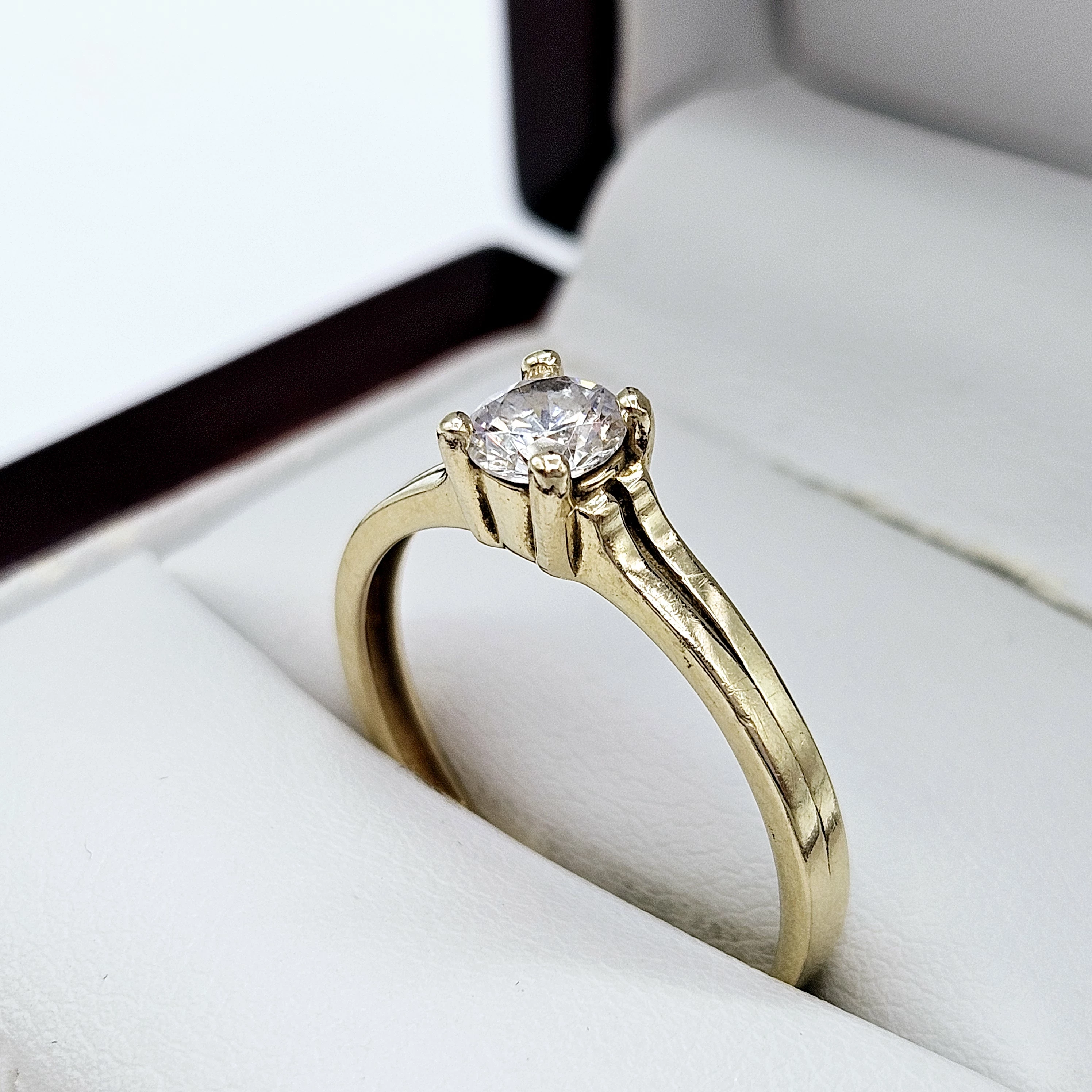 zloty-pierscionek-585-205g-r18-rodzaj-2205-2