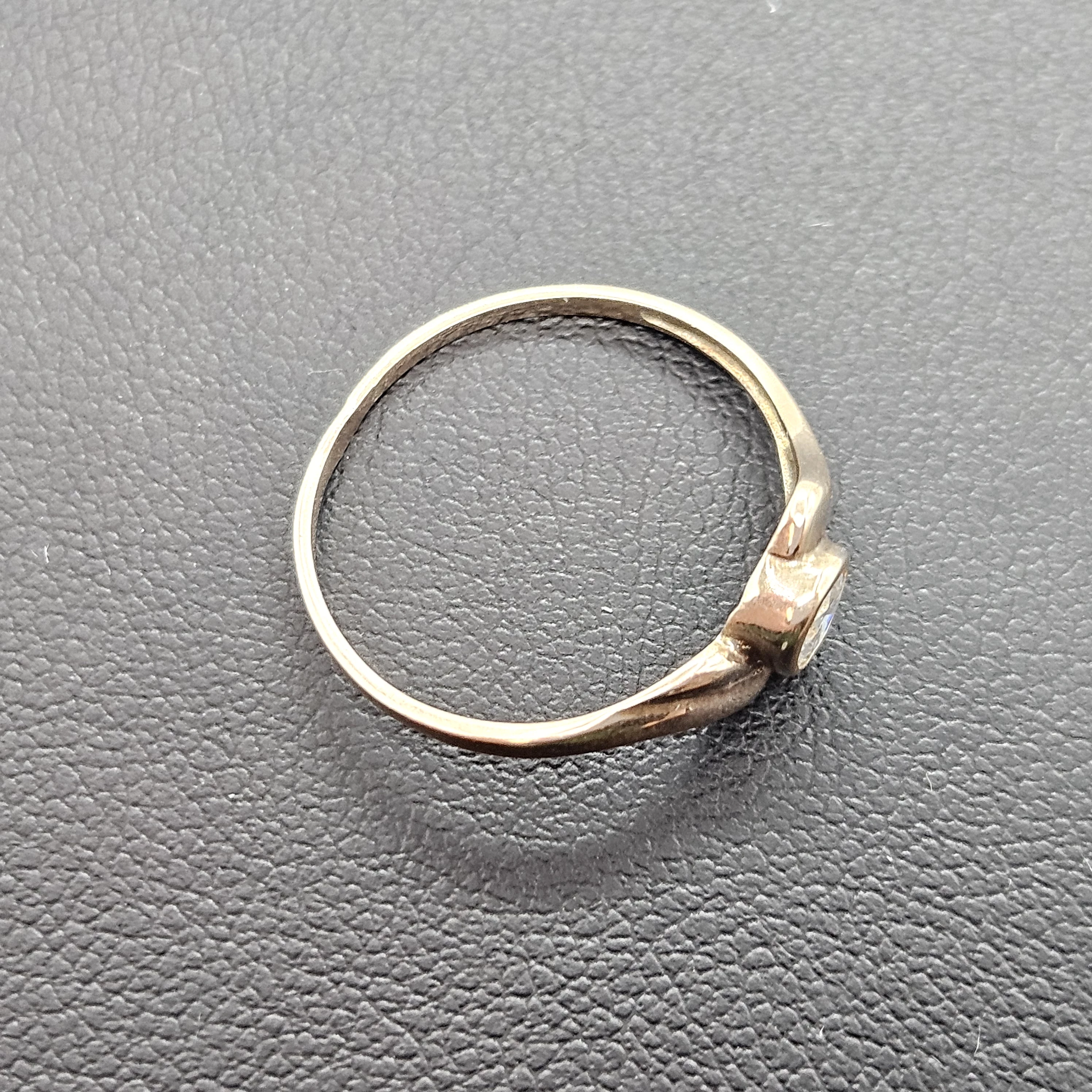 zloty-pierscionek-333-088g-r11-motyw-129129-10