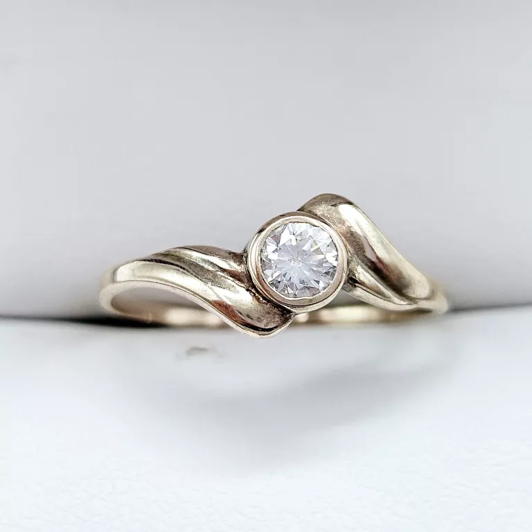 zloty-pierscionek-333-088g-r11-stan-11323-2