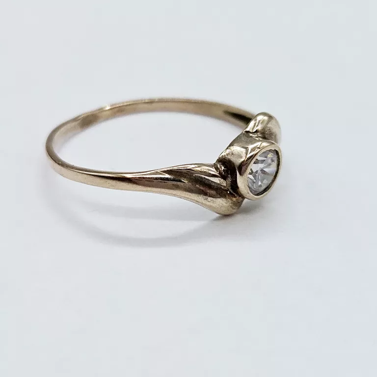 zloty-pierscionek-333-088g-r11-waga-180