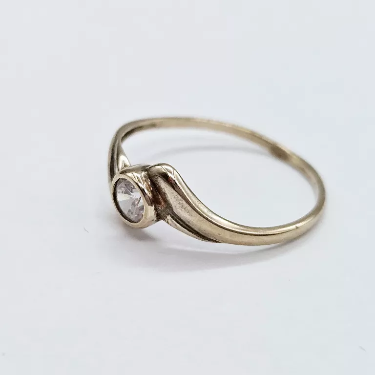 zloty-pierscionek-333-088g-r11-kamien-17088-128