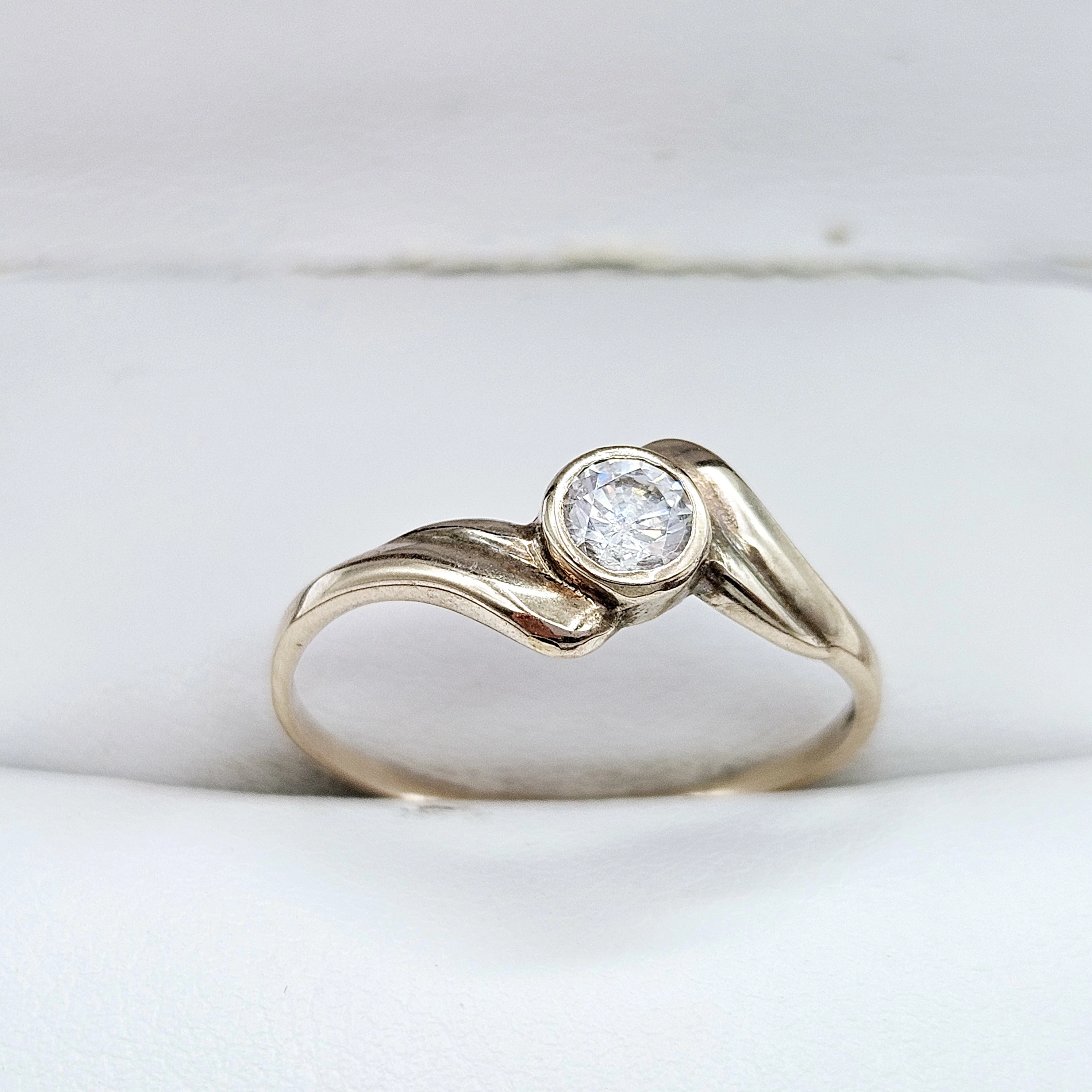 zloty-pierscionek-333-088g-r11-ean-gtin-6933877676099