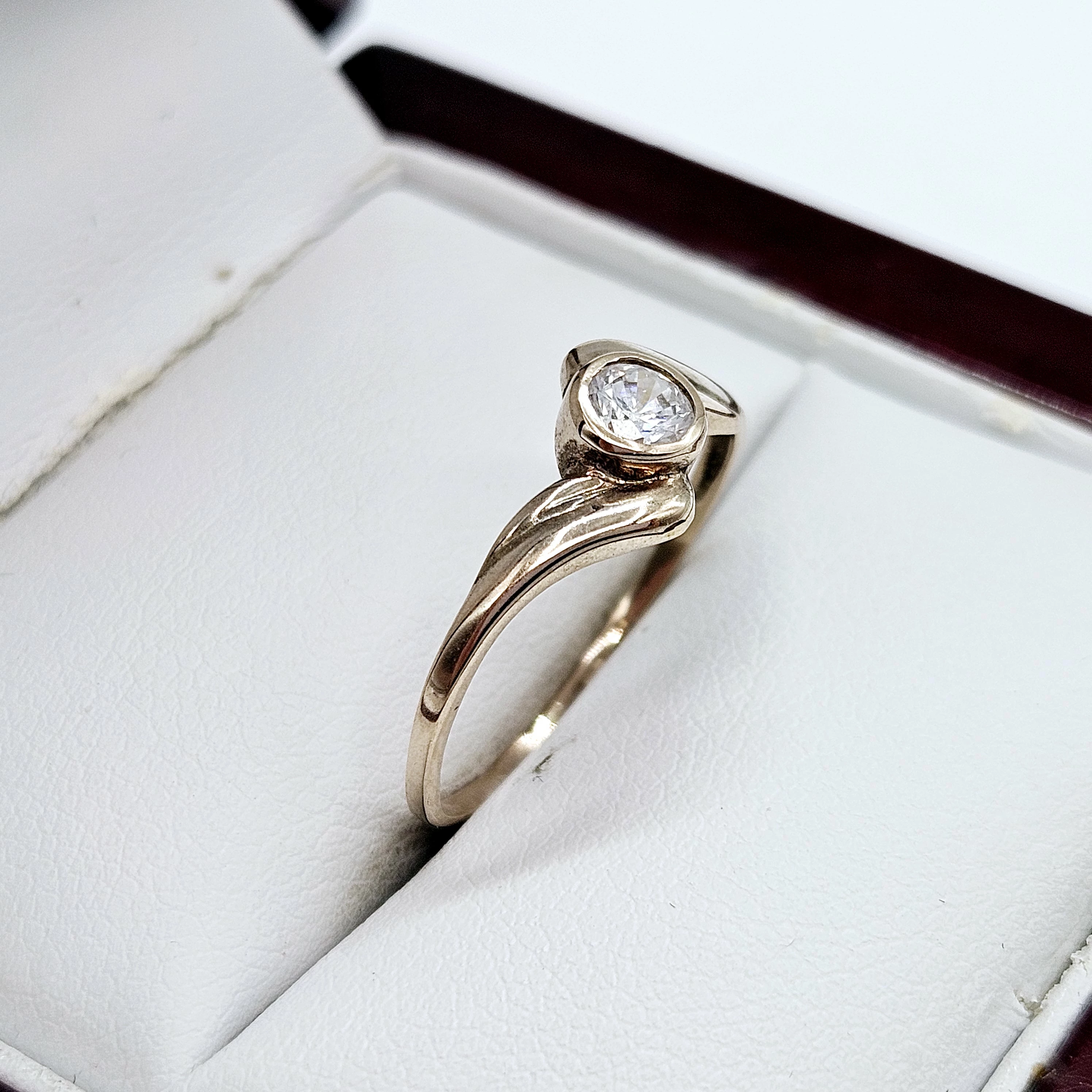 zloty-pierscionek-333-088g-r11-rodzaj-2205-2