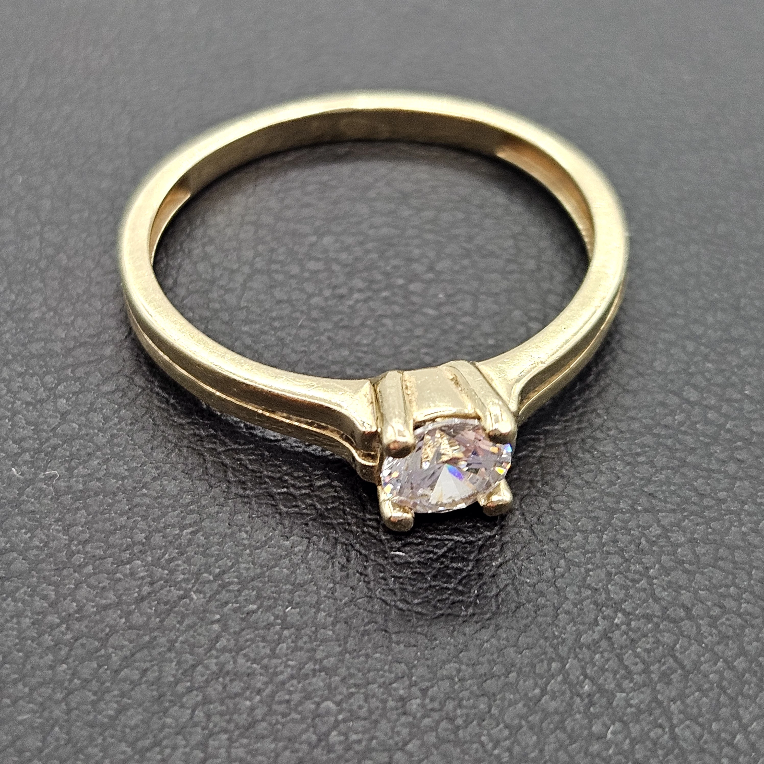 zloty-pierscionek-585-205g-r18-product-id-1a10be84-1db7-4d9d-9d29-3e3a9f58a719