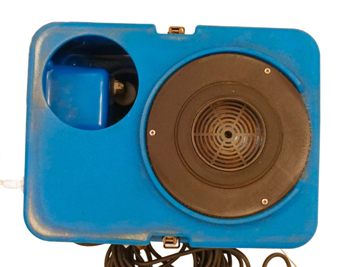 odkurzacz-pioracy-santoemma-sabrina-sw15-car-wash-pojemnosc-zbiornika-na-brudna-wode-1400