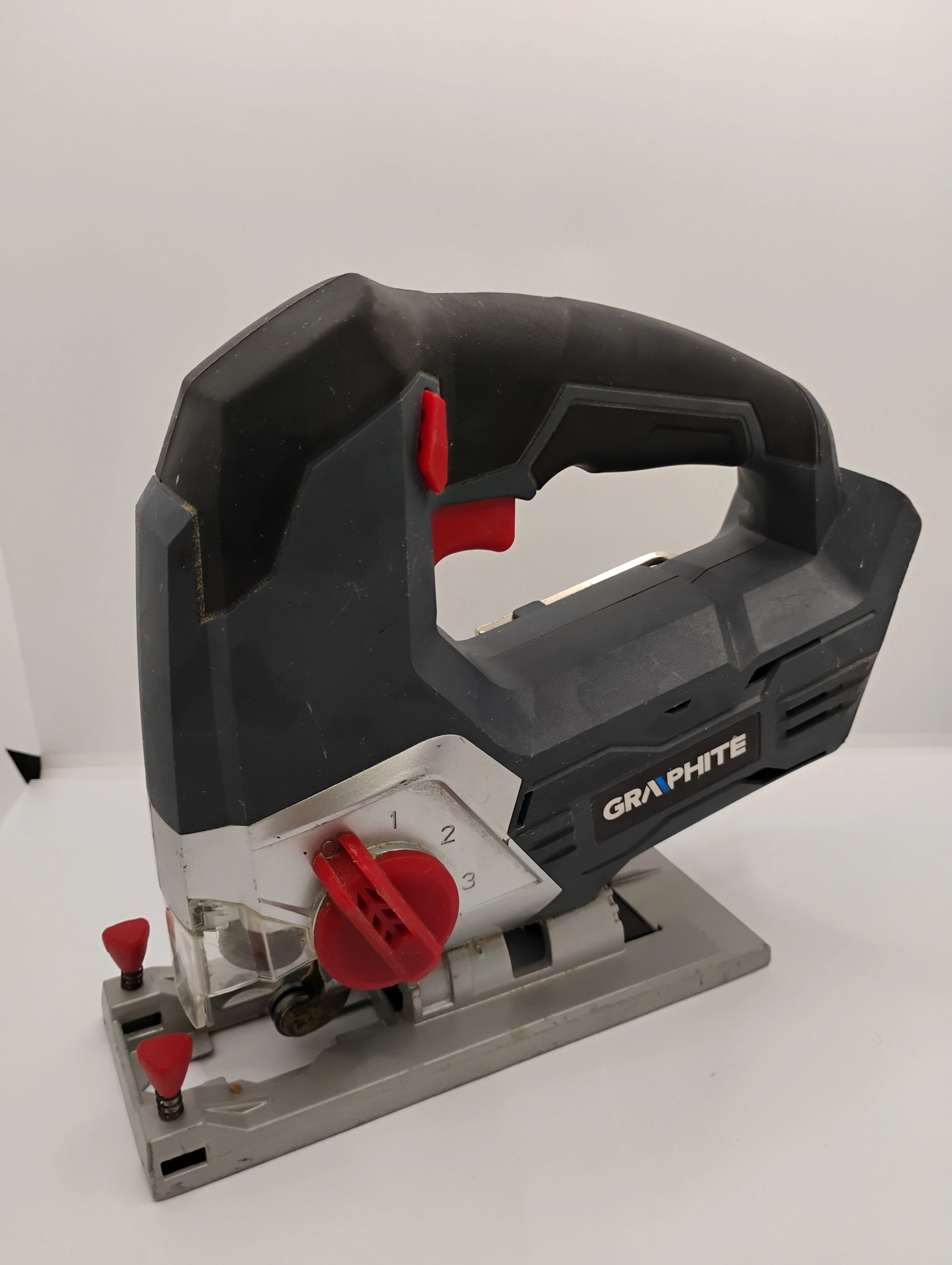 wyrzynarka-akumulatorowa-graphite-58g011-dworcowa-26-bytom