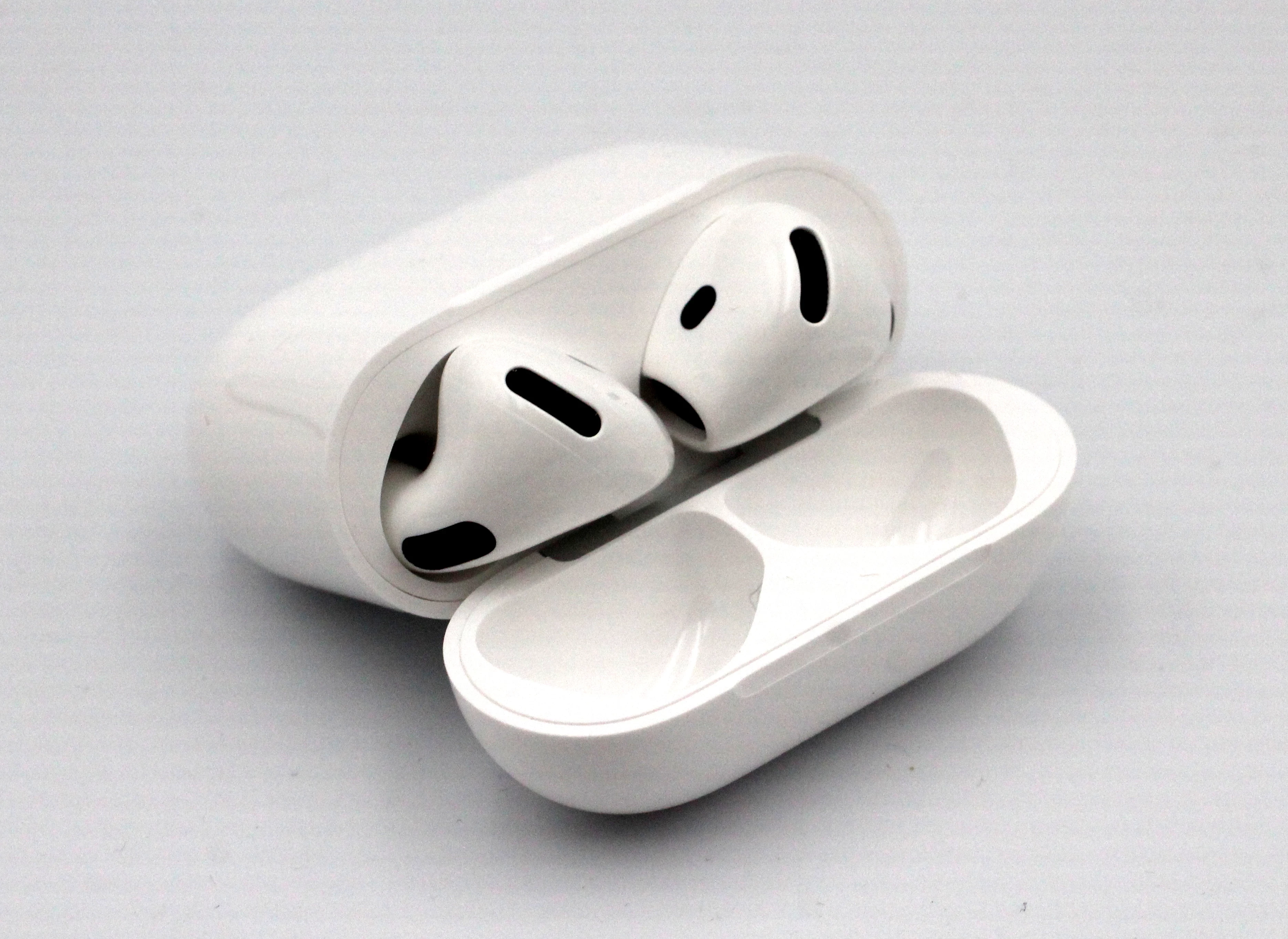 sluchawki-apple-airpods-4-anc-mxp93zma-ean-gtin-195949689673