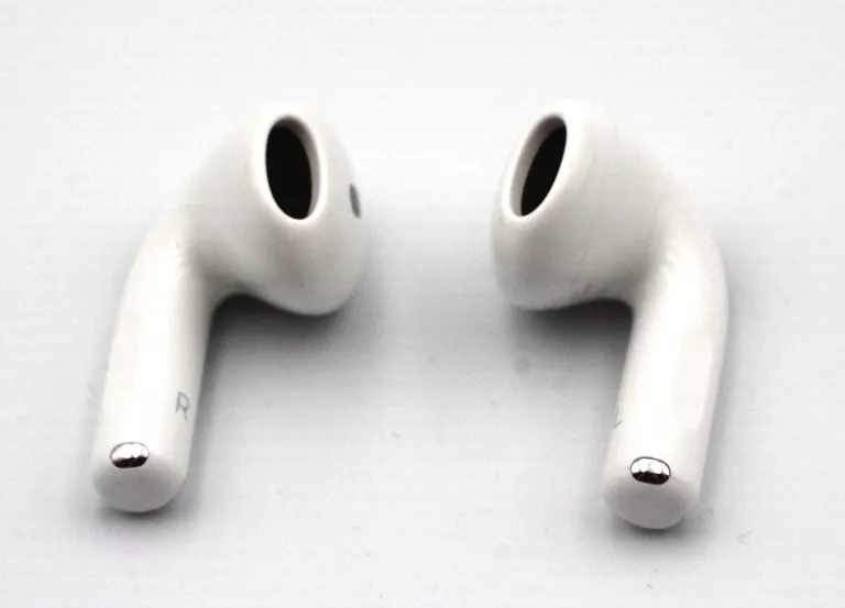 sluchawki-apple-airpods-4-anc-mxp93zma-kolor-dominujacy-129357-2