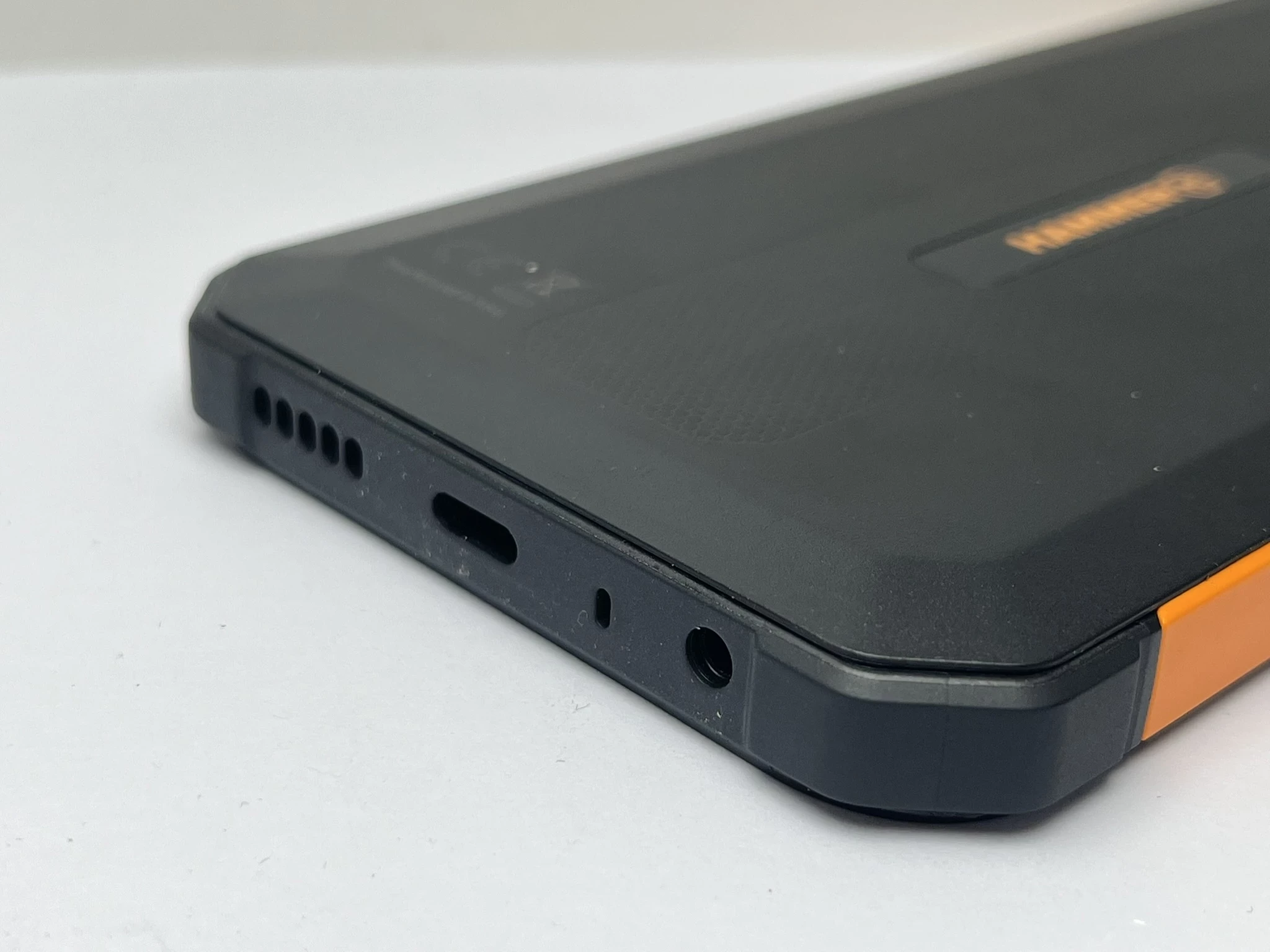 telefon-hammer-iron-va-464gb-stan-11323-2