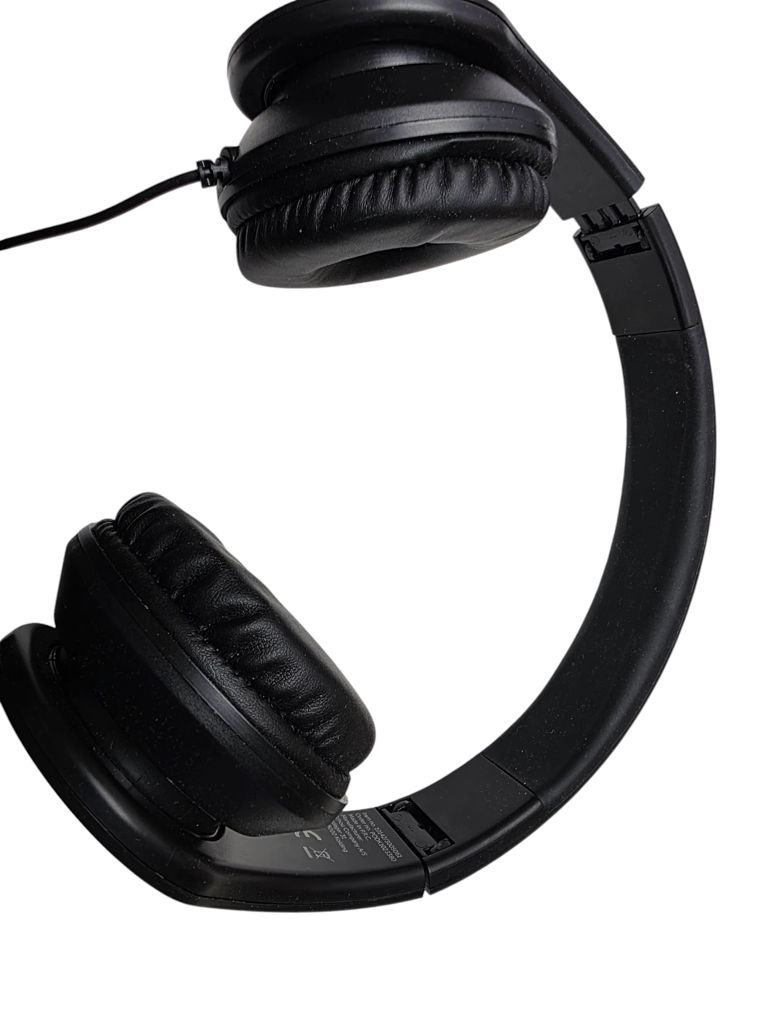 sluchawki-nauszne-czarne-reja-36-torun