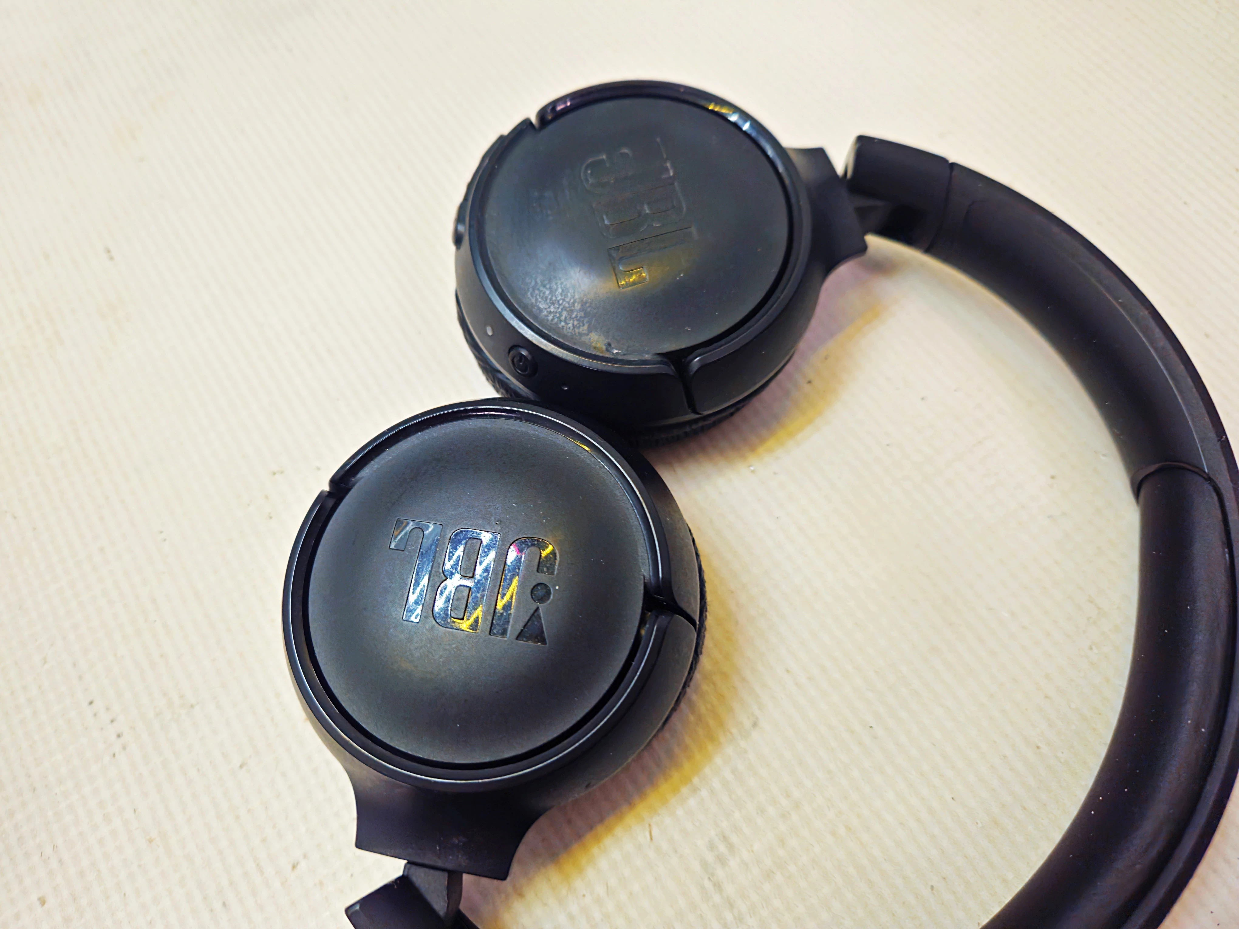 sluchawki-jbl-tune-510bt-transmisja-sygnalu-203713-217785