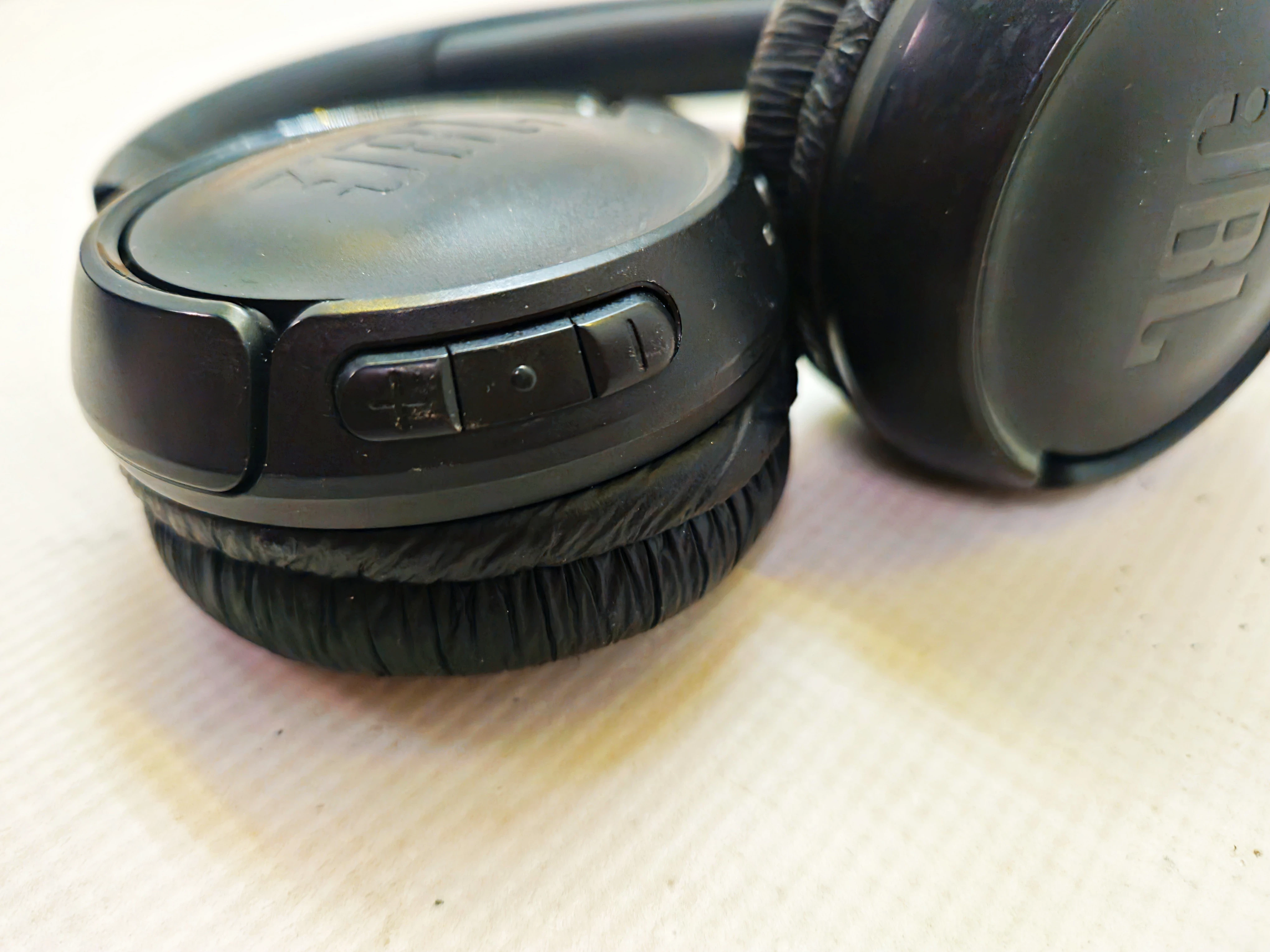 sluchawki-jbl-tune-510bt-stan-11323-2