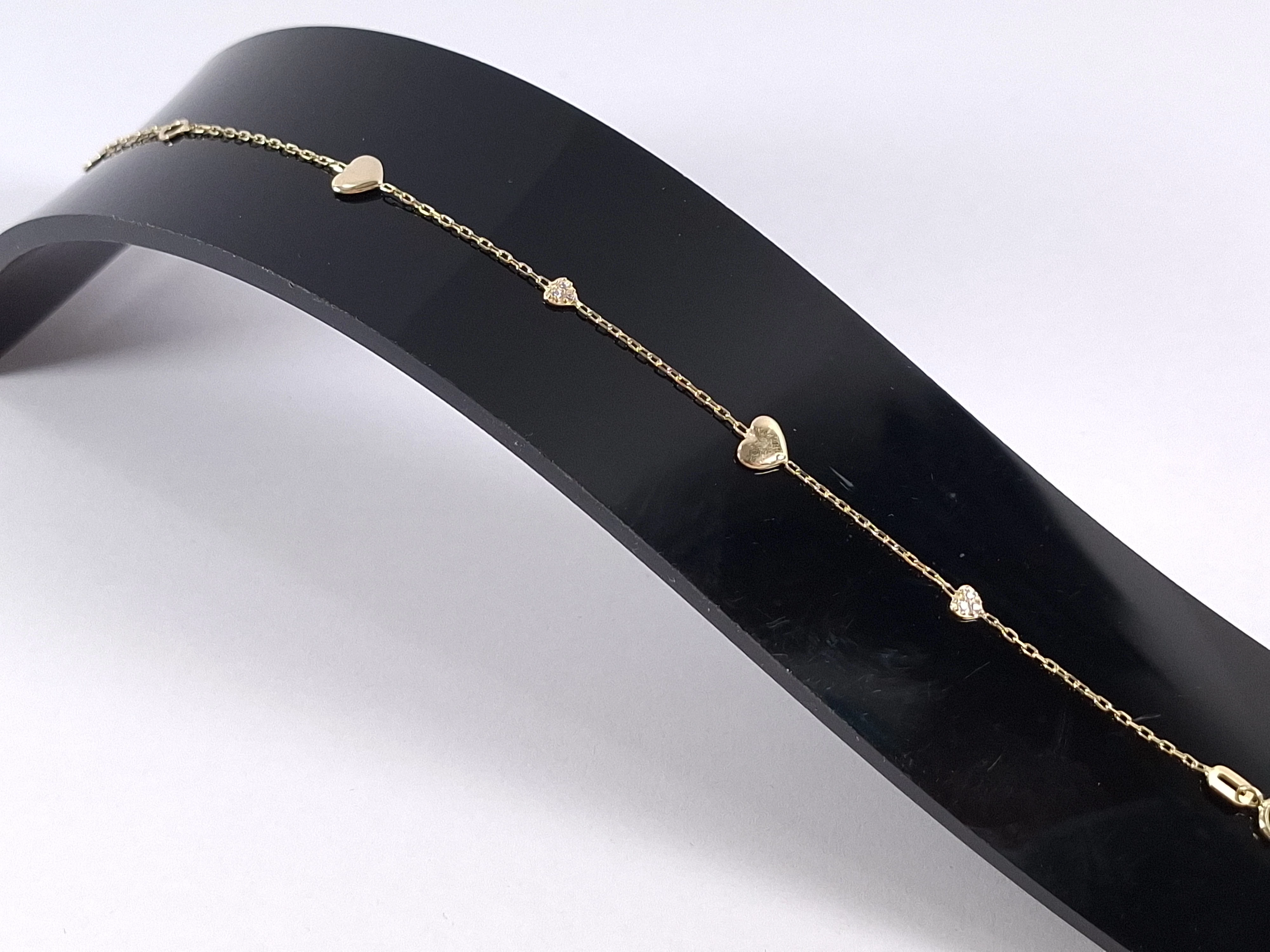 zlota-bransoletka-z-serduszkami-p585-099g-16cm-dlugosc-calkowita-1850