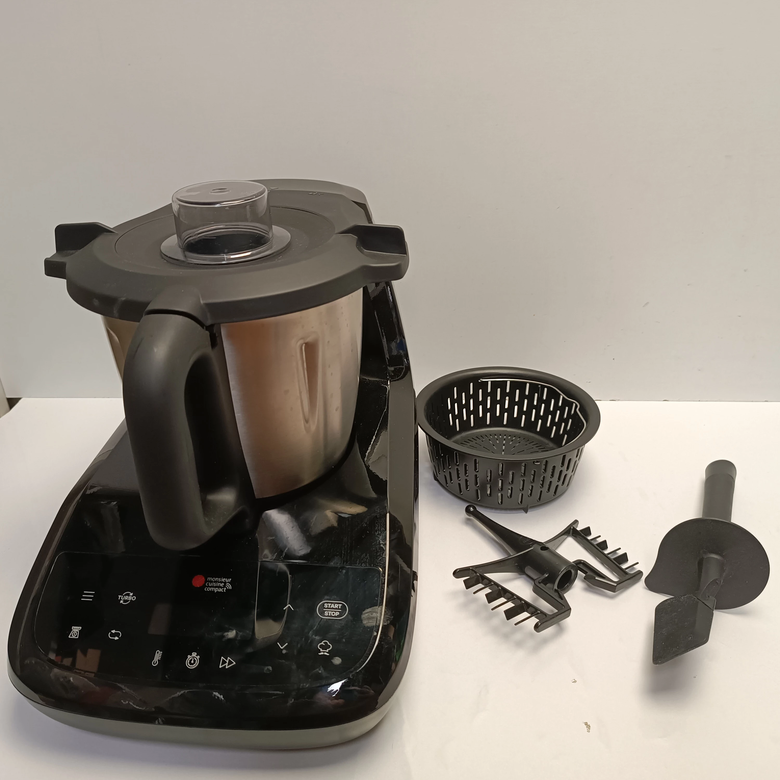 robot-kuchenny-silvercrest-mc-compact-smcc-1100-a1-1100w-15l-ean-gtin-4052916504635