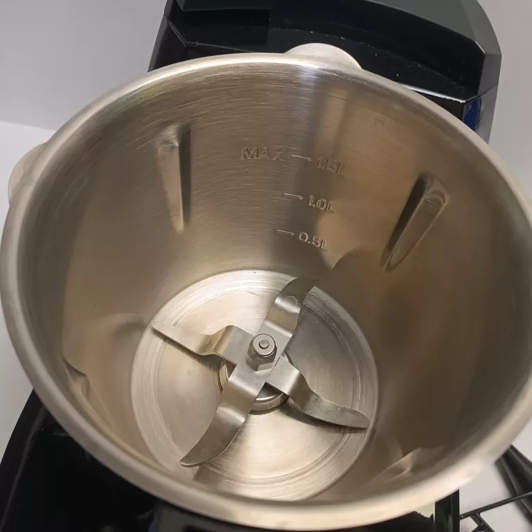 robot-kuchenny-silvercrest-mc-compact-smcc-1100-a1-1100w-15l-stan-11323-2