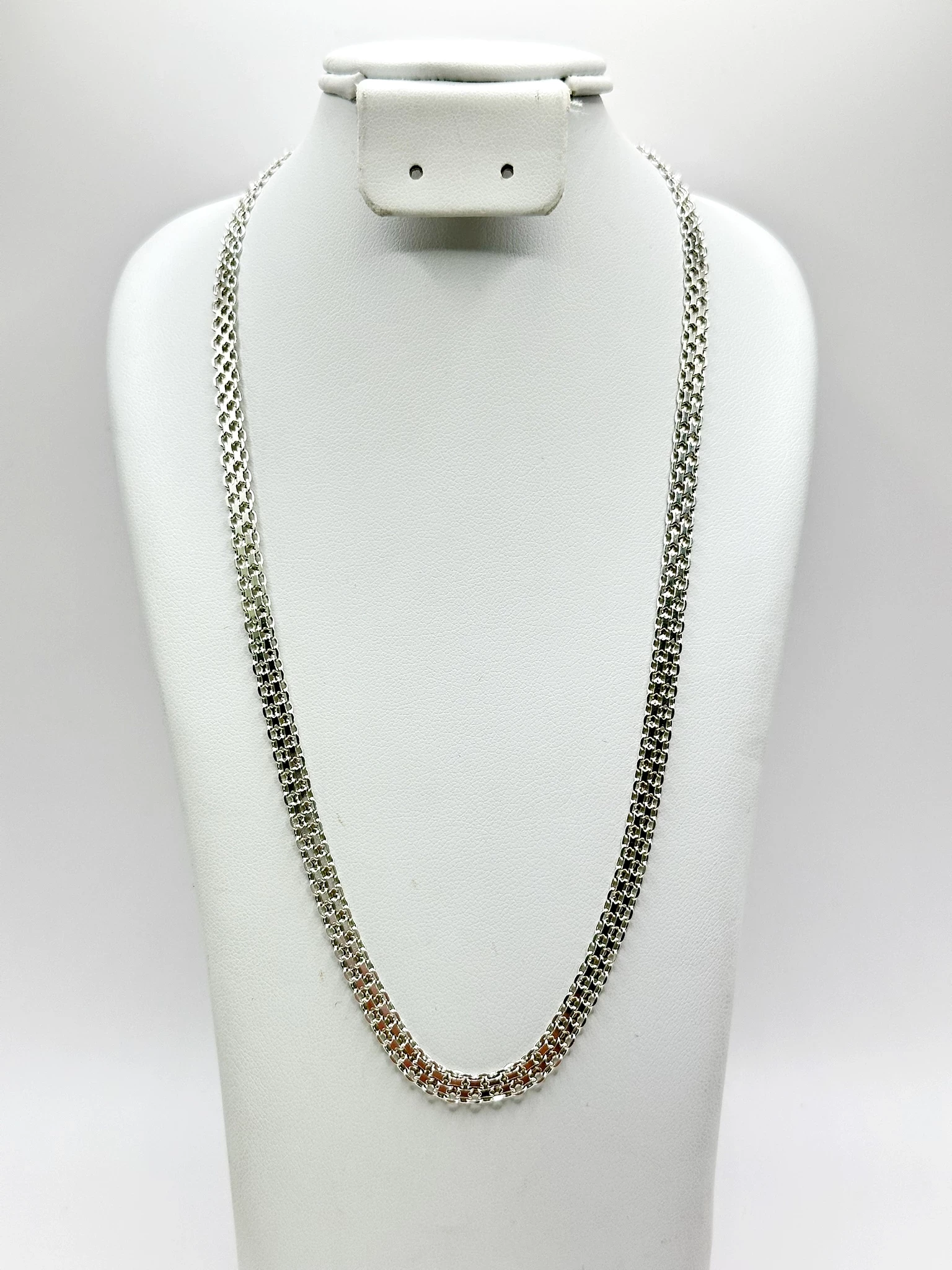 lancuszek-ze-srebra-proby-925-o-ciekawym-splocie-bismarck-tasiemka-plac-3-maja-6-sj-luban-kamp