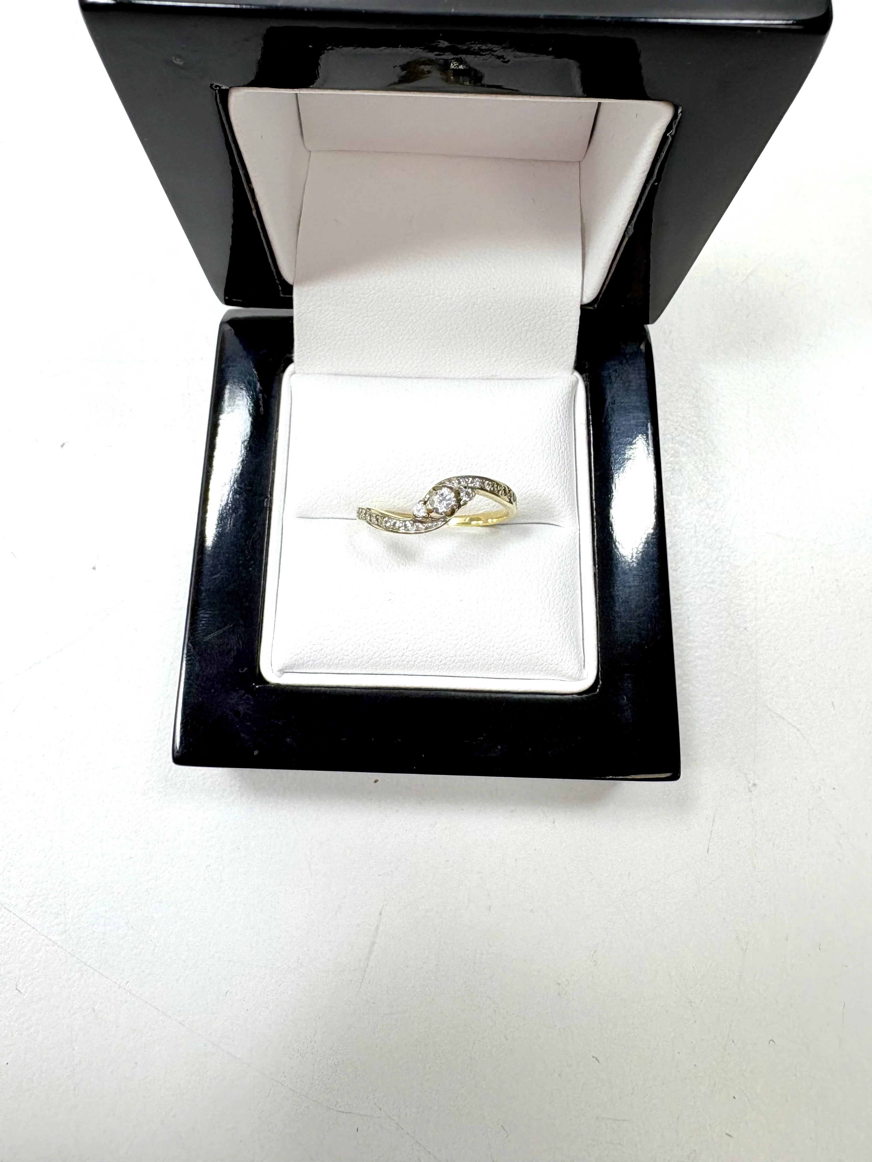 sliczny-zloty-pierscionek-z-cyrkoniami-r15-14kt-ean-gtin-5905868206913