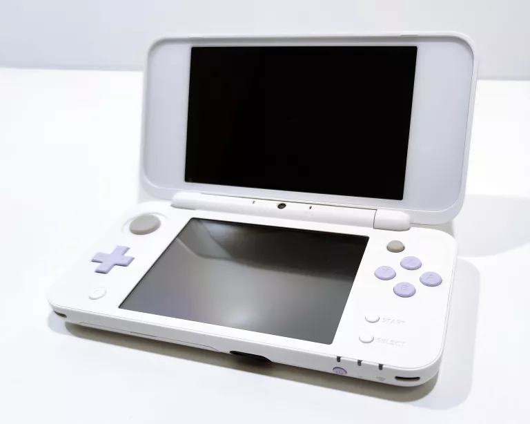 konsola-nintendo-2ds-xl-zestaw-product-id-d19e316c-b61a-4a56-86be-cc4064175589