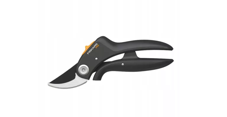 sekator-dzwigniowy-nozycowy-fiskars-powerlever-p56-idealny-do-ogrodu-bulwar-ikara-21-wroclaw