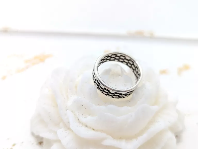 srebrny-pierscionek-513g-pr925-r18-waga-001