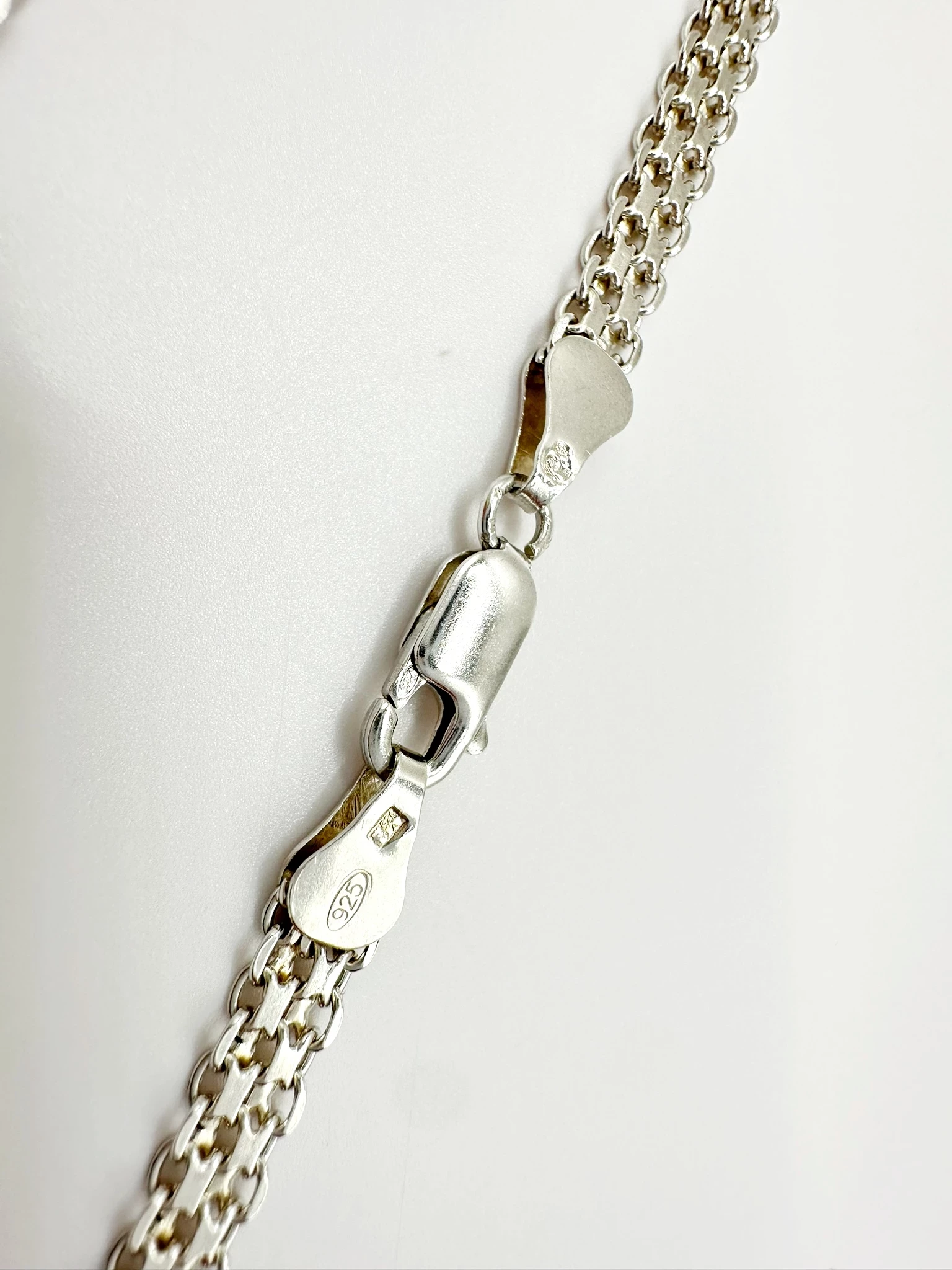 lancuszek-ze-srebra-proby-925-o-ciekawym-splocie-bismarck-tasiemka-splot-2208-231630