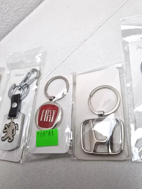 brelok-z-logiemmarka-samochodu-marka-248811-958954