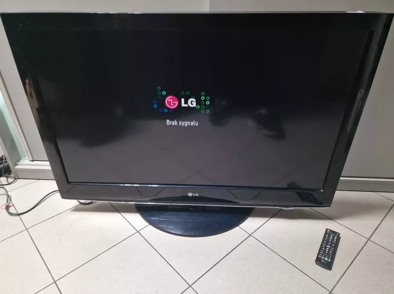 telewizor-lg-42lh3000-42-obroncow-pokoju-3-gubin