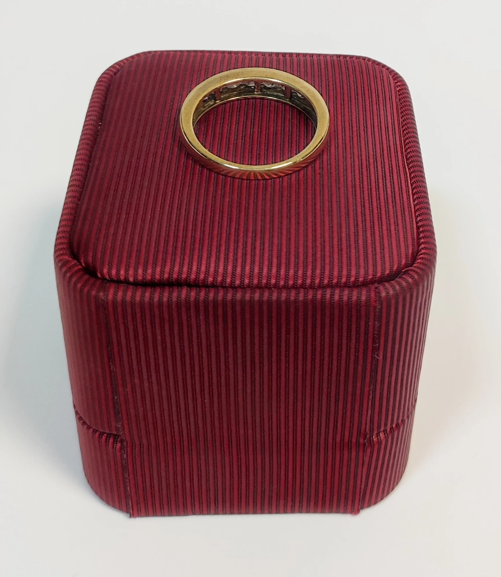 zloty-pierscionek-z-brylantami-375-rodzaj-2205-16