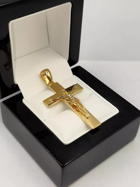 zlota-zawieszka-krzyz-z-wizerunkiem-jezusa-14k-585-585-wlotowa-5b-krakow