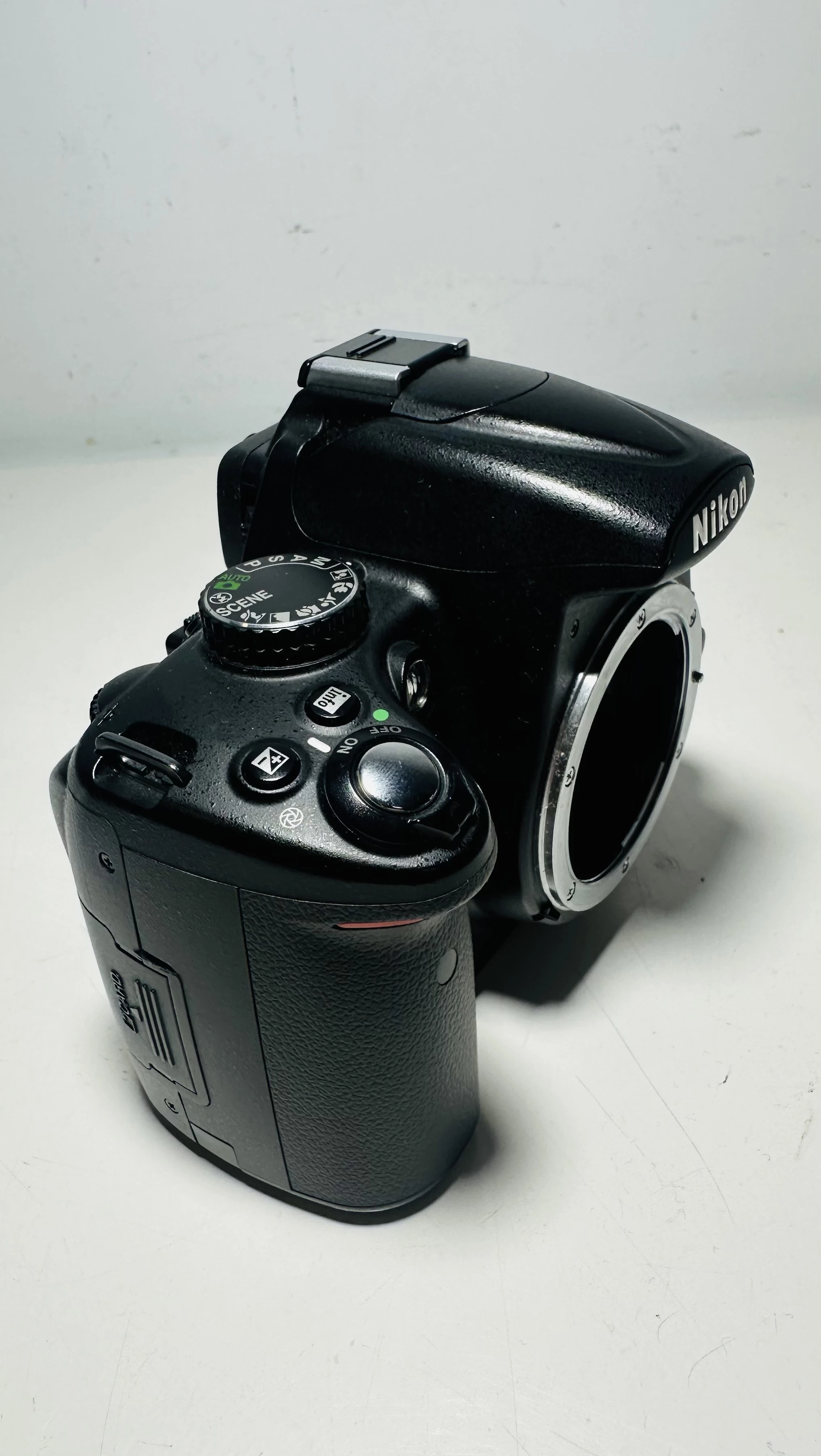 aparat-nikon-d5000-akcesoria-z-futeralem-stan-11323-2