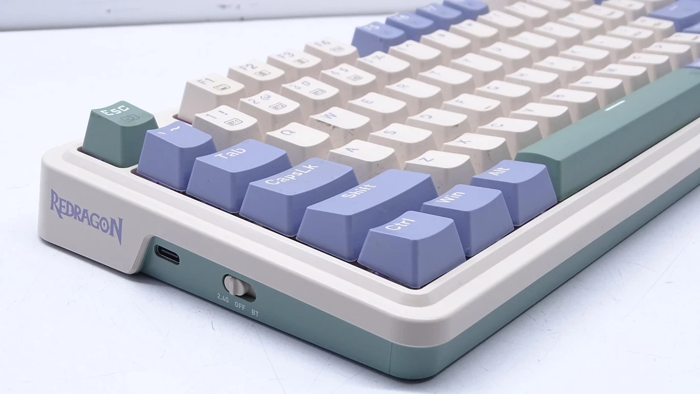 klawiatura-redragon-ucal-pro-k673cpg-rgb-pro-stan-11323-2