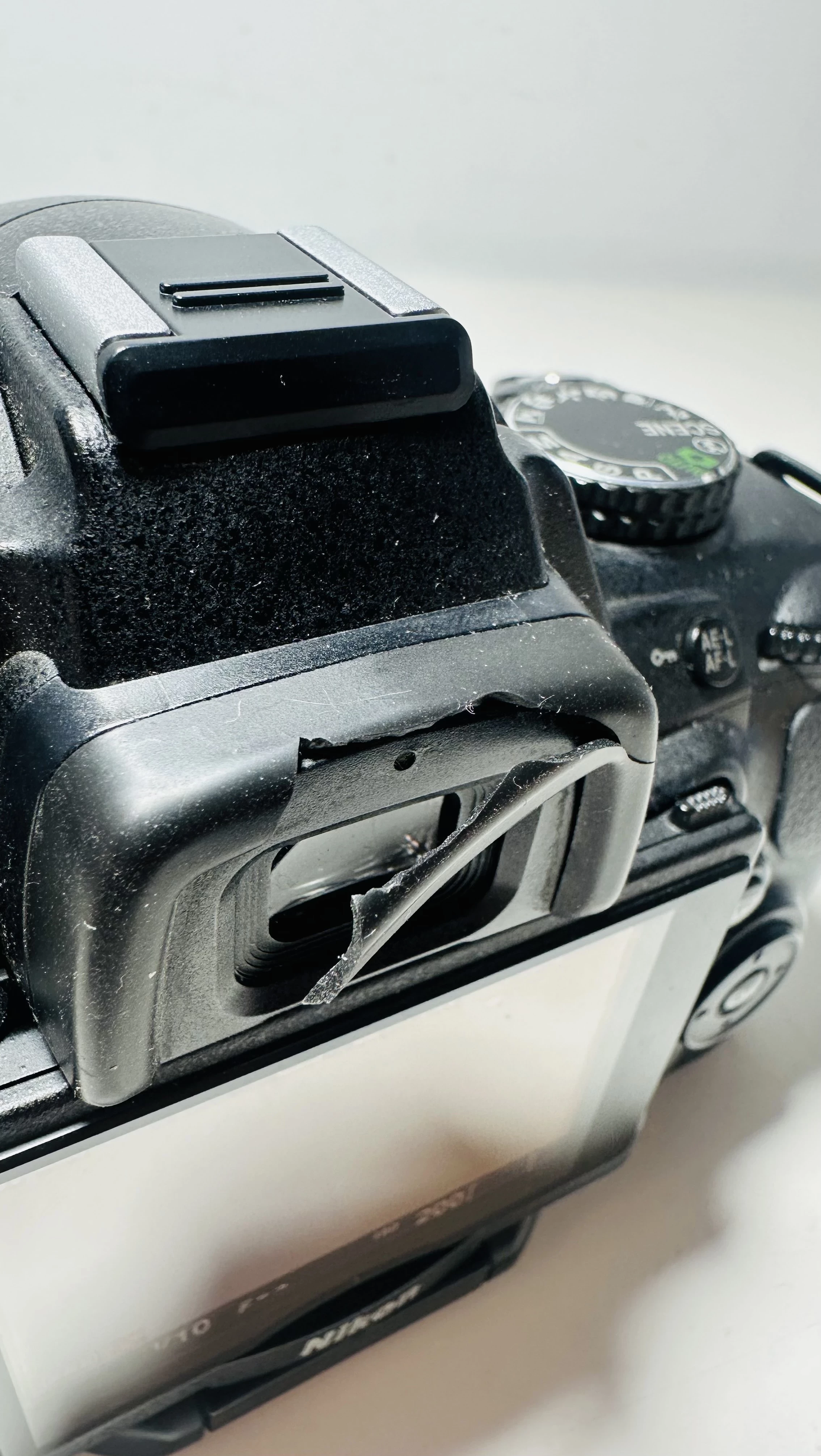 aparat-nikon-d5000-akcesoria-z-futeralem-kod-producenta-nikon-d5000