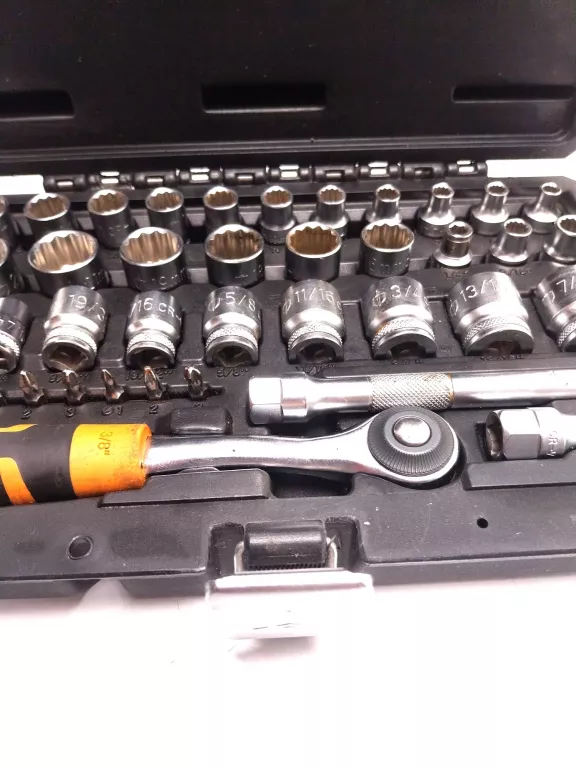 zestaw-kluczy-nasadowych-magnusson-38-40-szt-walizka-waga-produktu-z-opakowaniem-jednostkowym-1000