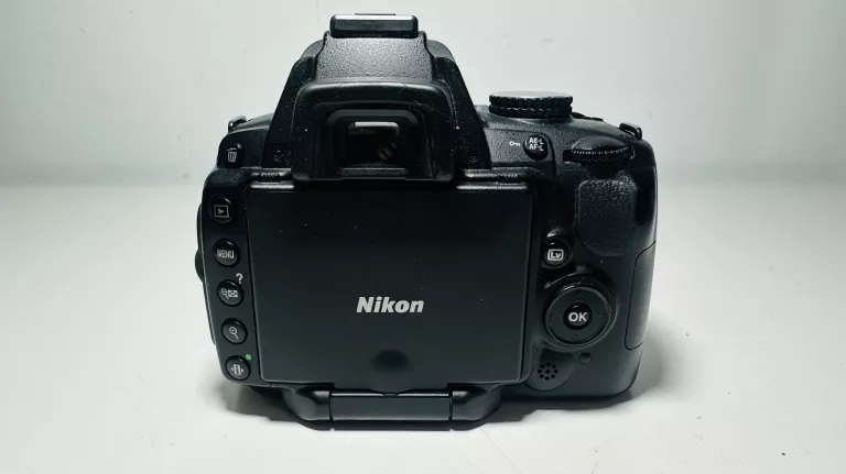 aparat-nikon-d5000-akcesoria-z-futeralem-rozdzielczosc-122