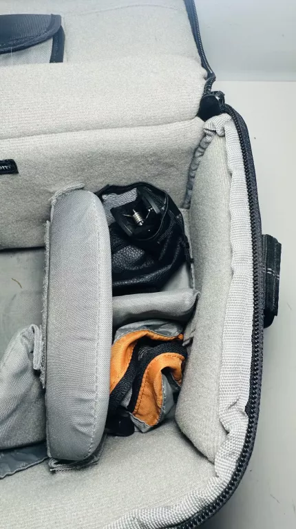 aparat-nikon-d5000-akcesoria-z-futeralem-marka-248811-1939856