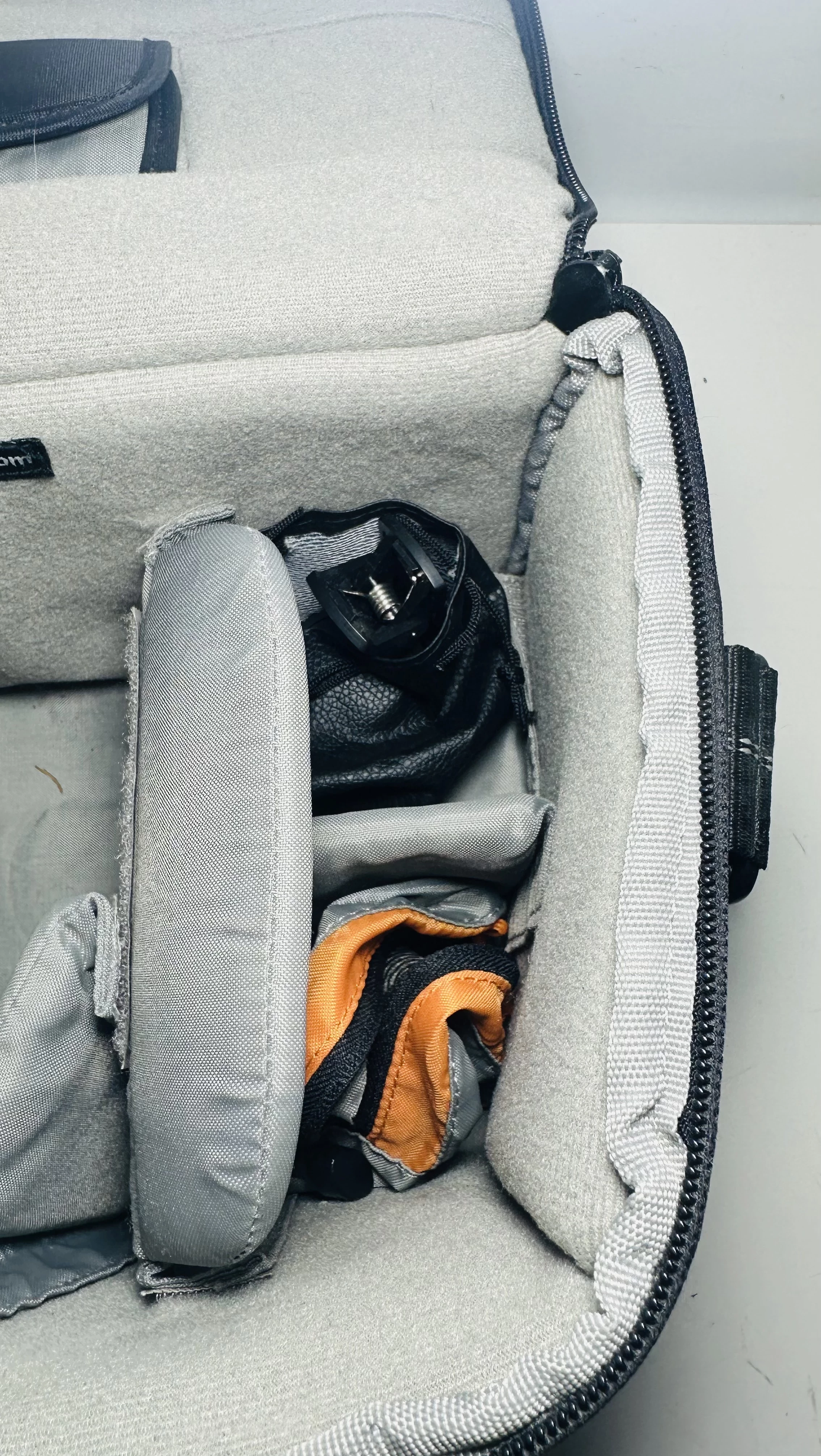 aparat-nikon-d5000-akcesoria-z-futeralem-marka-248811-1939856