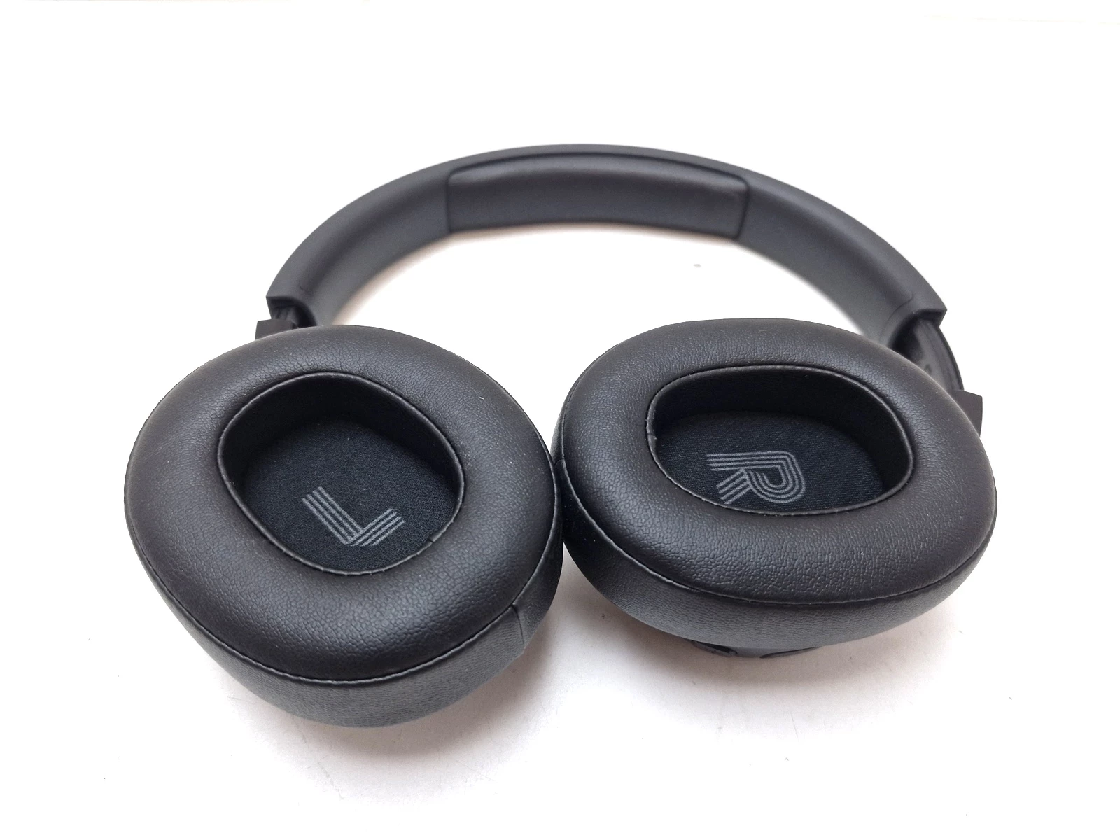 sluchawki-nauszne-jbl-tune-770nc-anc-czarny-stan-11323-2