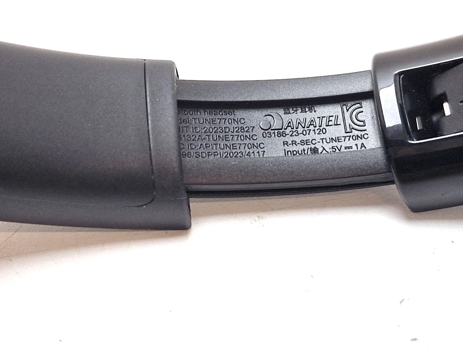 sluchawki-nauszne-jbl-tune-770nc-anc-czarny-kolor-dominujacy-129357-3