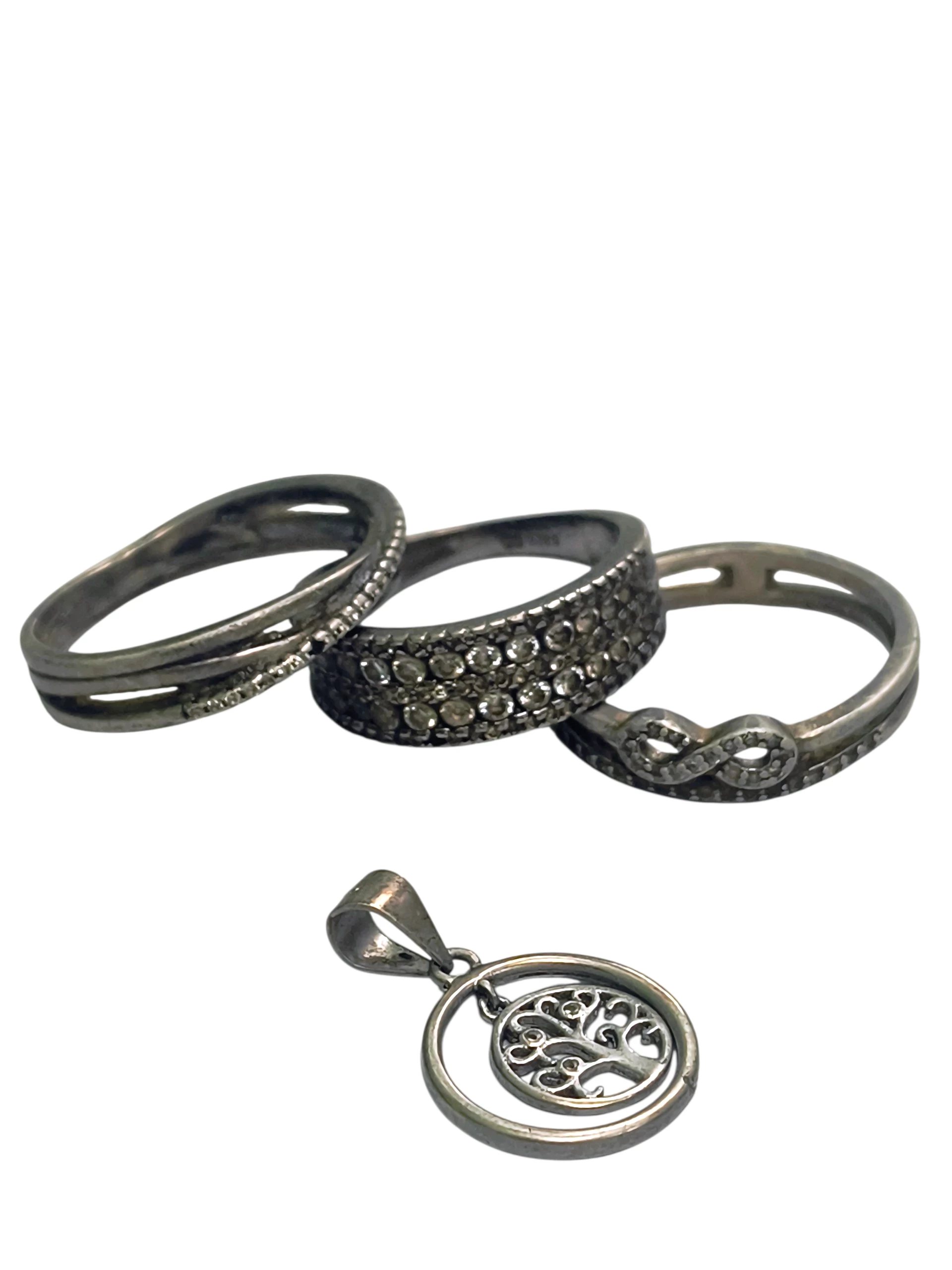 srebro-wyrob-jubilerski-uzywany-3-pierscionki-zawieszka-koscielna-2-klodzko