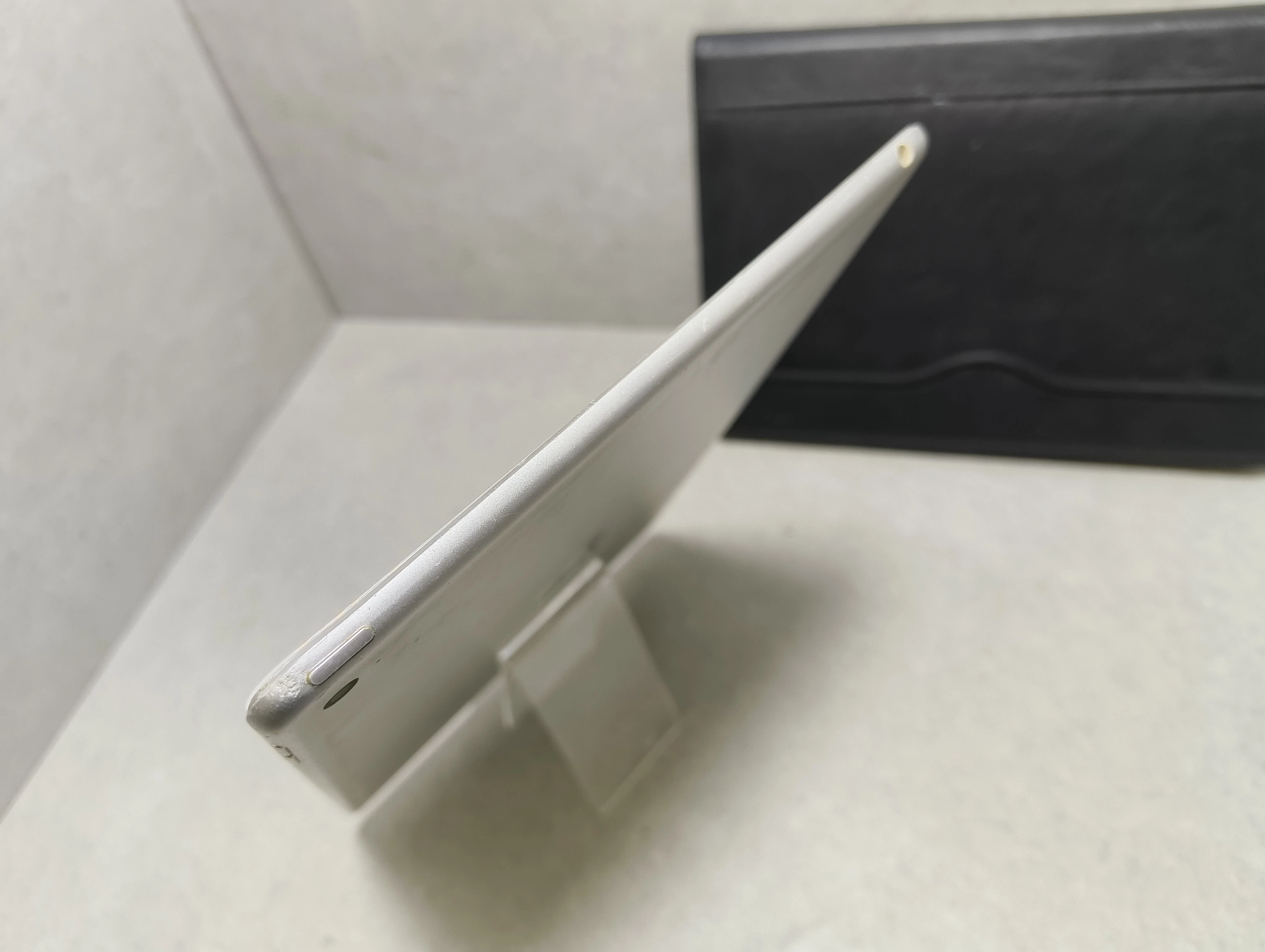 tablet-ipad-air-2-a1566-kod-producenta-mgl12fda