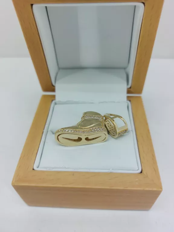 zlota-zawieszka-bucik-679g-585-kamien-17088-128