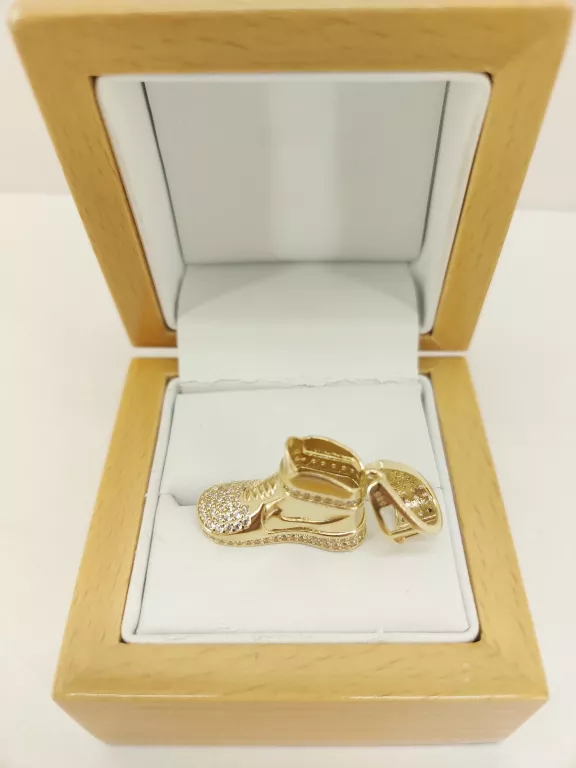 zlota-zawieszka-bucik-679g-585-motyw-129129-21