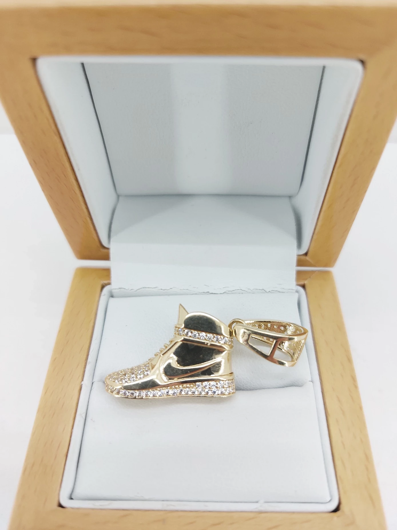 zlota-zawieszka-bucik-679g-585-stan-11323-2