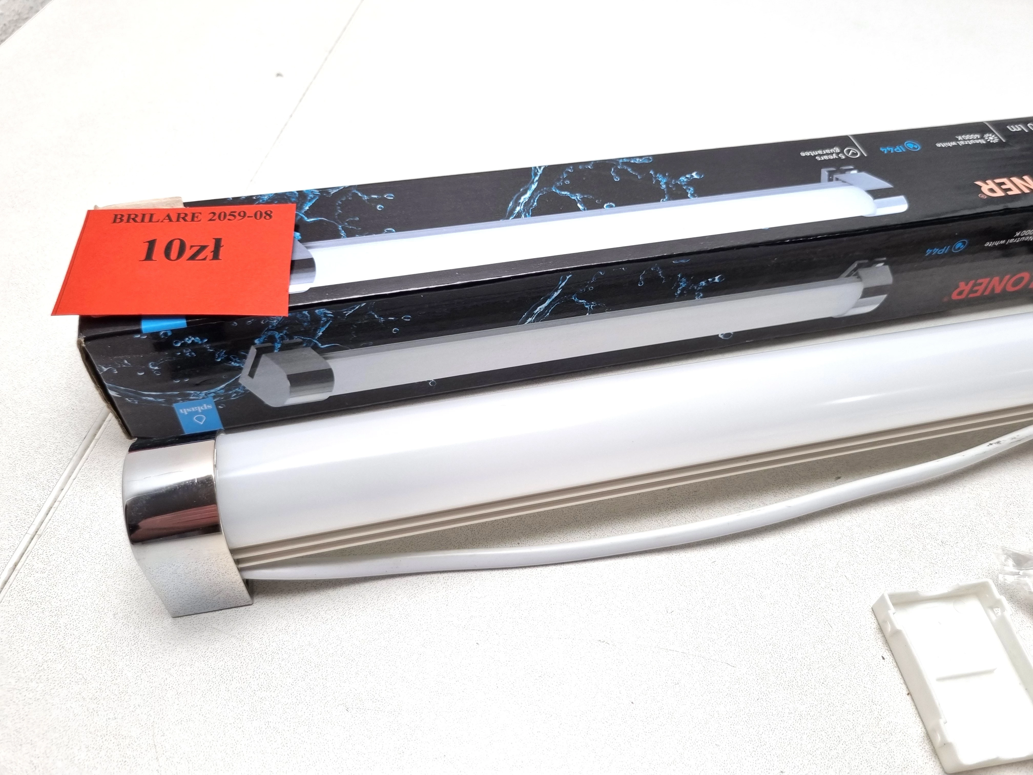 brilonerkinkiet-na-lustro-lazienkowy-led-8w-33-cm-2059-08-stan-11323-2